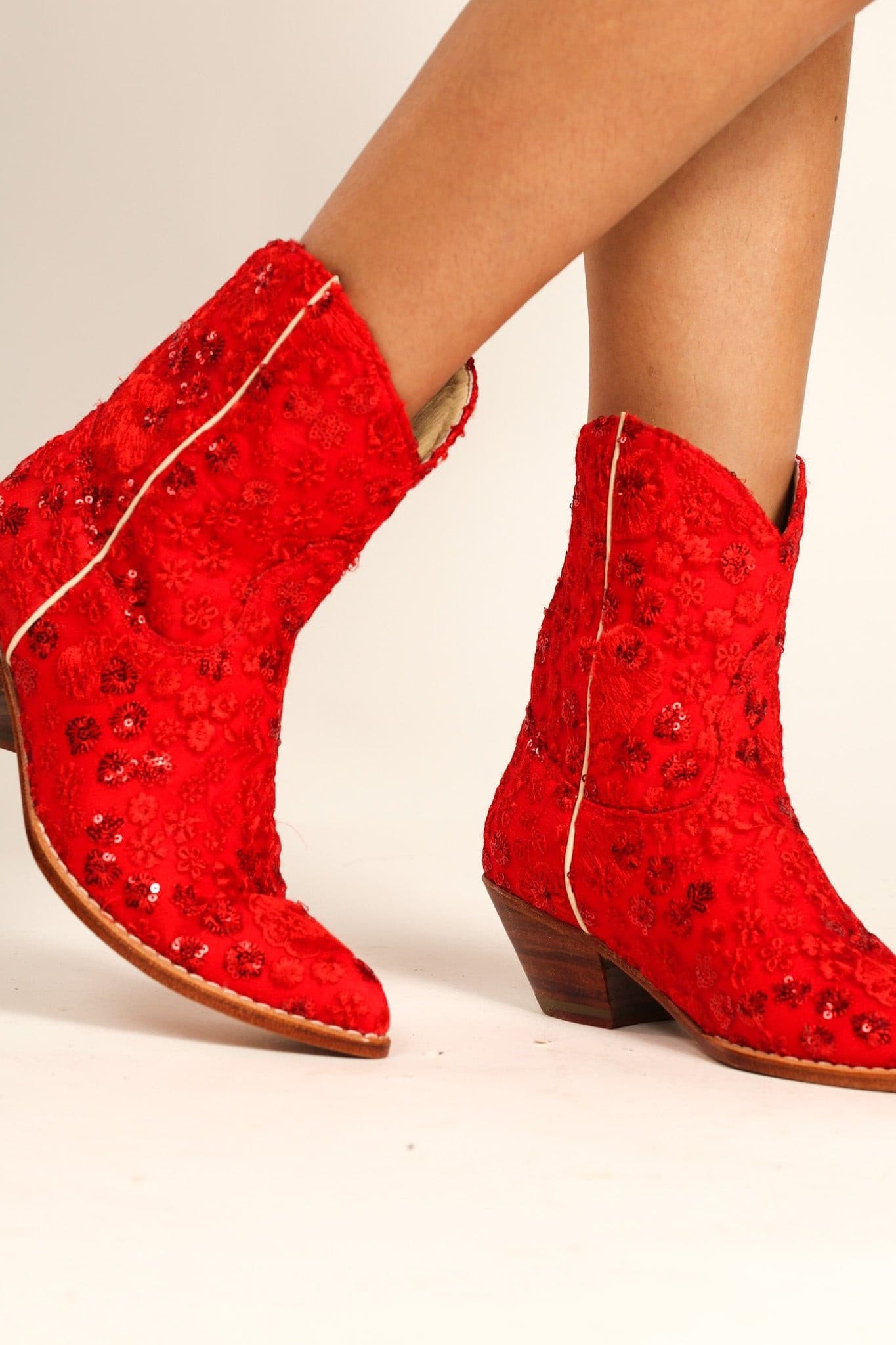 RED EMBROIDERED BOOTS ALESSA - MOMO STUDIO BERLIN - Berlin Concept Store - sustainable & ethical fashion