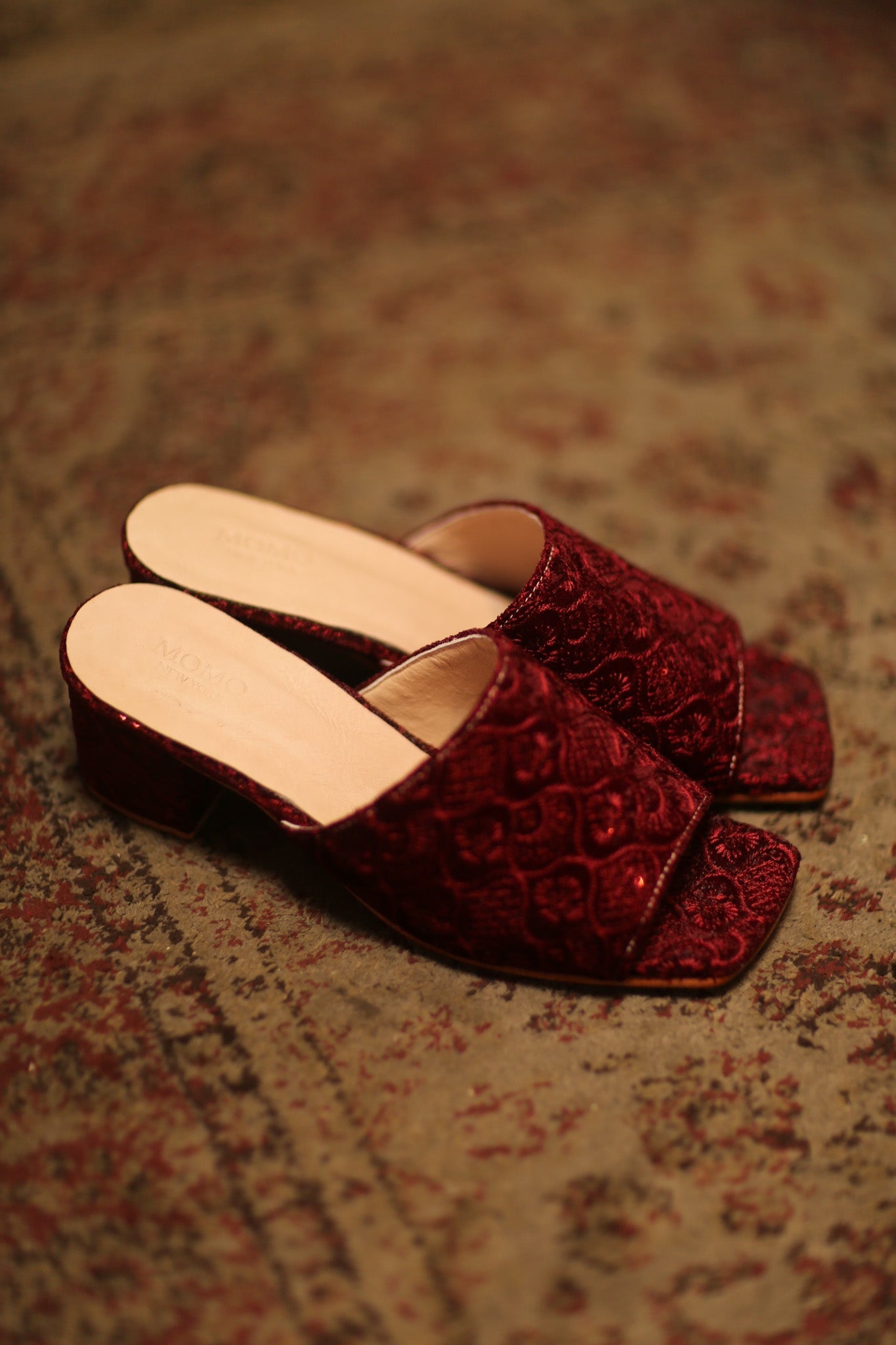 RED VELVET EMBROIDERED HEELED MULES PINDU - MOMO STUDIO BERLIN - Berlin Concept Store - sustainable & ethical fashion