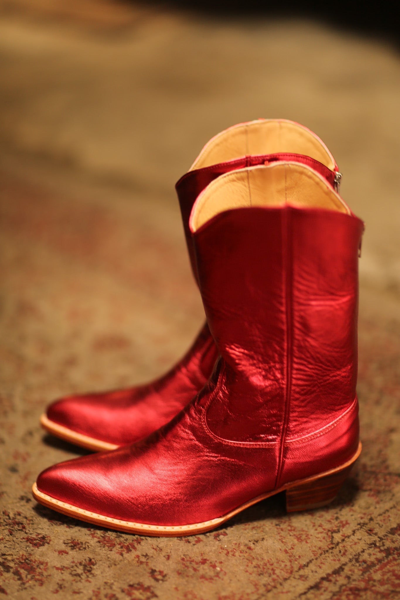 RED WESTERN BOOTS KATINATE - MOMO STUDIO BERLIN - Berlin Concept Store - sustainable & ethical fashion