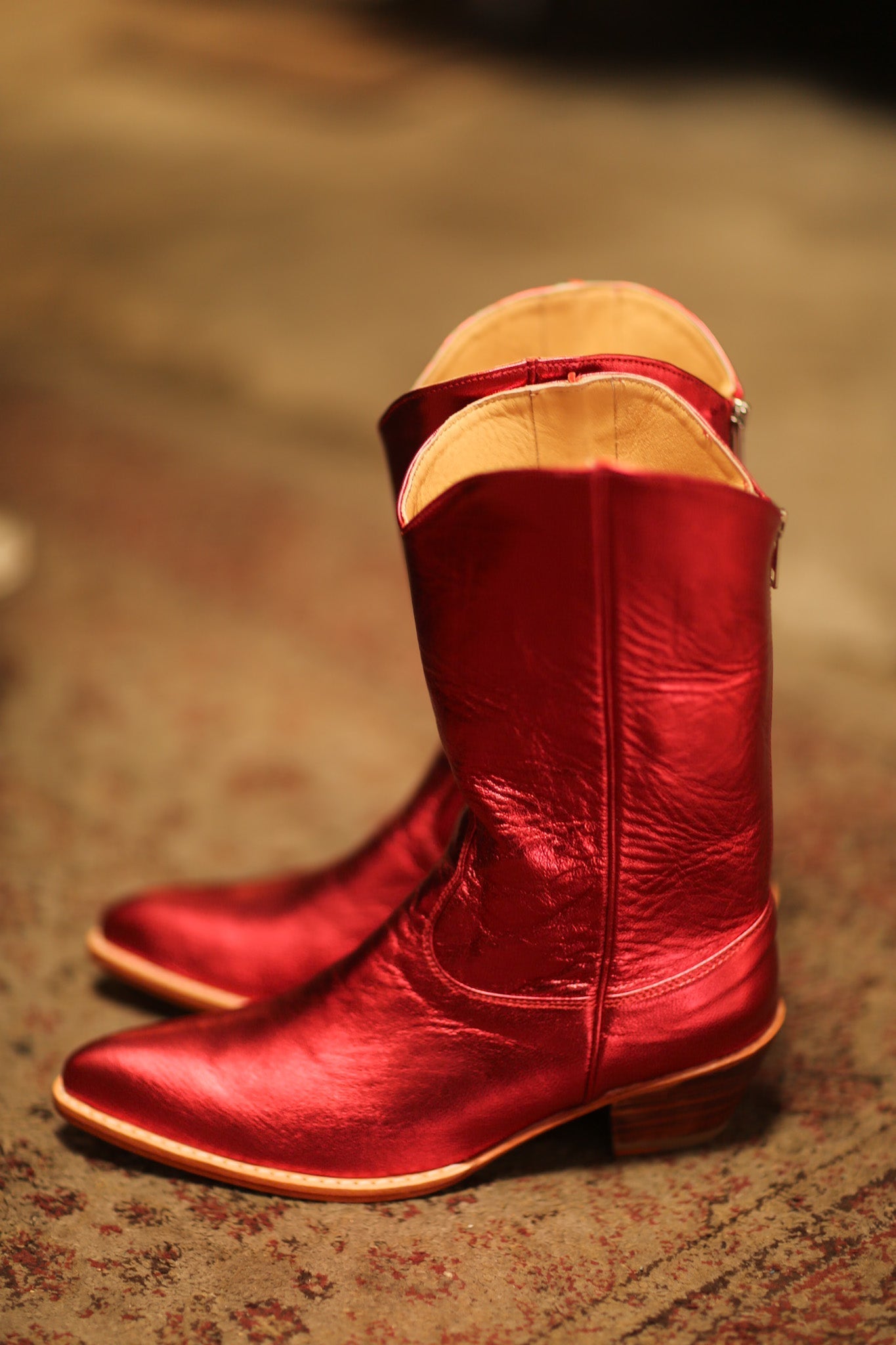 RED WESTERN BOOTS KATINATE - MOMO STUDIO BERLIN - Berlin Concept Store - sustainable & ethical fashion