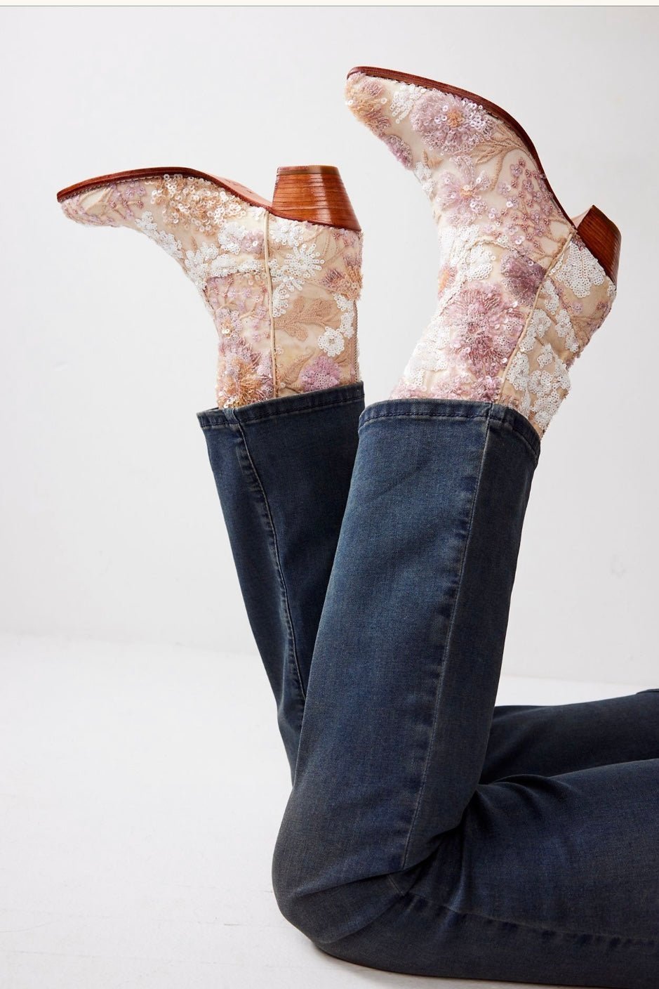 SELINA SEQUIN EMBROIDERED WESTERN BOOTS X FREE PEOPLE - MOMO STUDIO BERLIN - Berlin Concept Store - sustainable & ethical fashion