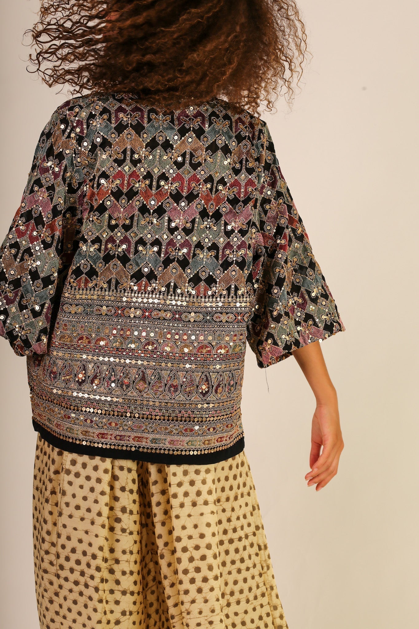 SEQUIN EMBELLISHED CHIFFON SILK SHORT KIMONO - MOMO STUDIO BERLIN - Berlin Concept Store - sustainable & ethical fashion