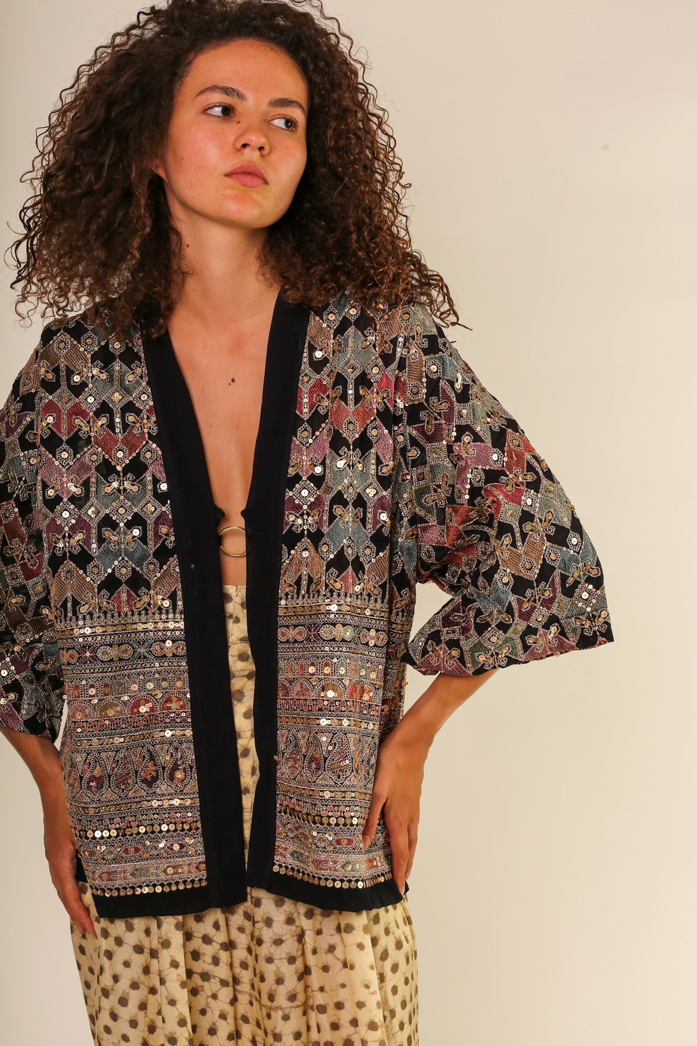 SEQUIN EMBELLISHED CHIFFON SILK SHORT KIMONO - MOMO STUDIO BERLIN - Berlin Concept Store - sustainable & ethical fashion