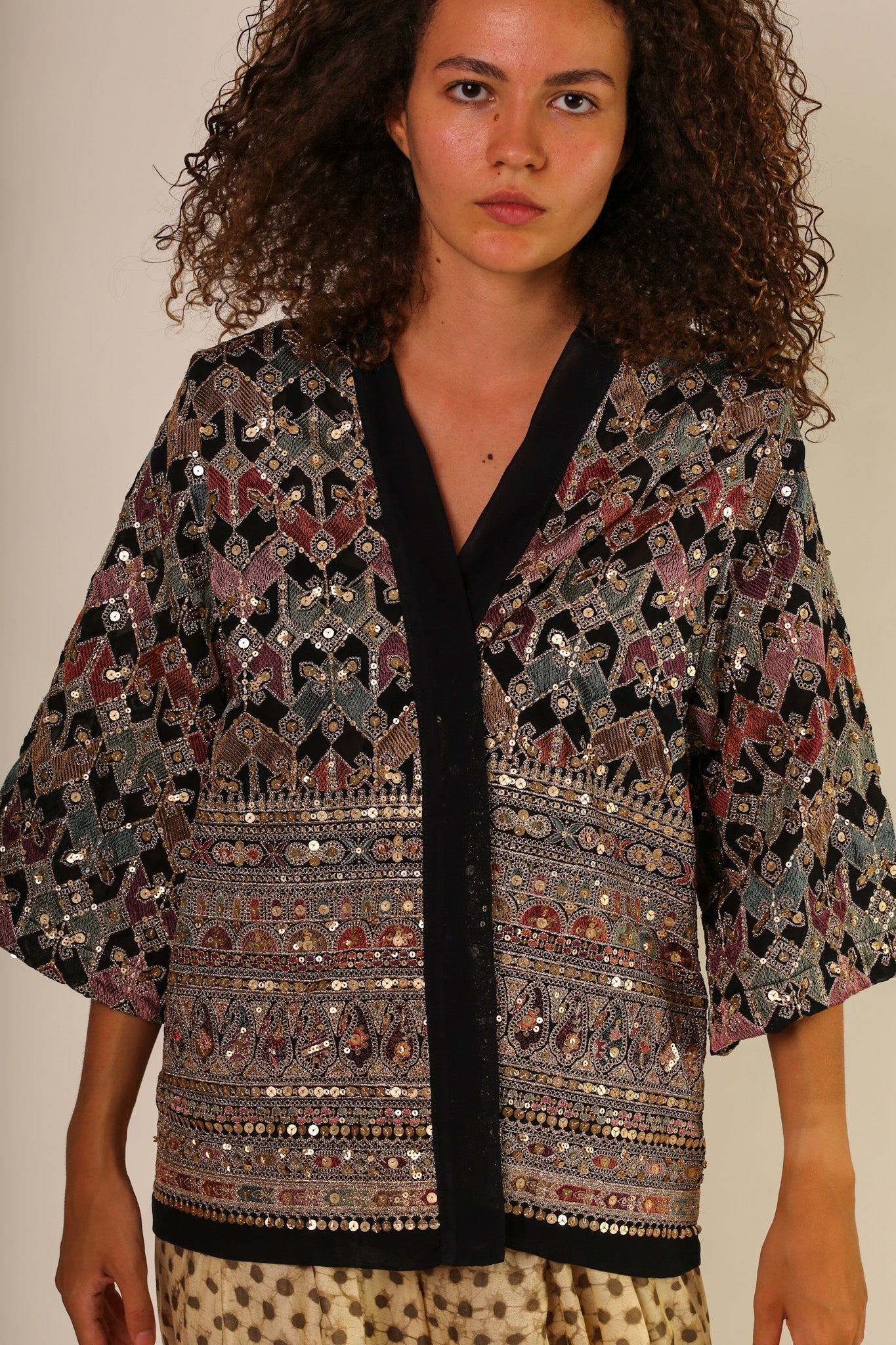 SEQUIN EMBELLISHED CHIFFON SILK SHORT KIMONO - MOMO STUDIO BERLIN - Berlin Concept Store - sustainable & ethical fashion