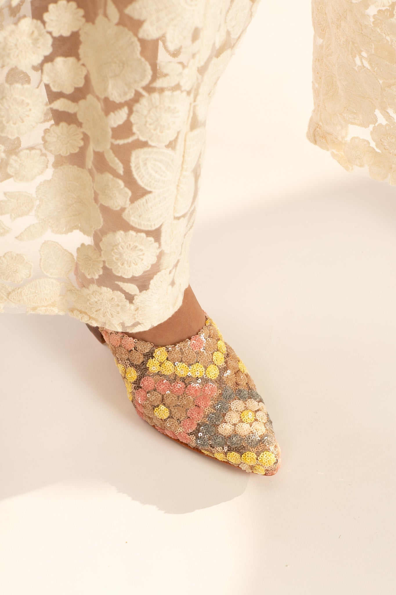 SEQUIN EMBROIDERED HEELED MULES ARITZIA - MOMO STUDIO BERLIN - Berlin Concept Store - sustainable & ethical fashion