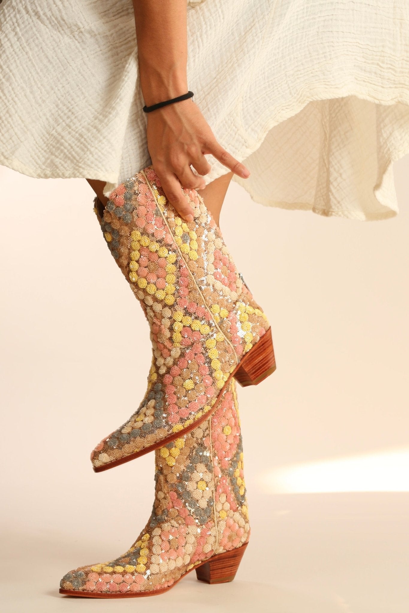 SEQUIN EMBROIDERED SILK WESTERN BOOTS NAHOME - MOMO STUDIO BERLIN - Berlin Concept Store - sustainable & ethical fashion