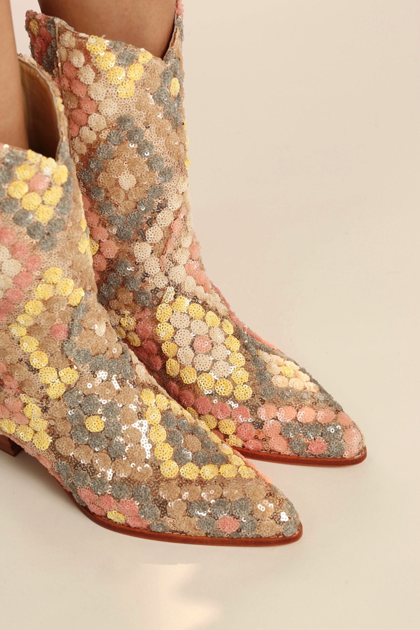 SEQUIN EMBROIDERED SILK WESTERN BOOTS NAHOME - MOMO STUDIO BERLIN - Berlin Concept Store - sustainable & ethical fashion