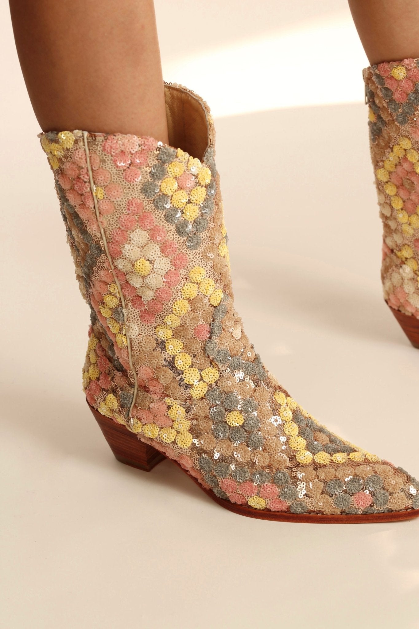 SEQUIN EMBROIDERED SILK WESTERN BOOTS NAHOME - MOMO STUDIO BERLIN - Berlin Concept Store - sustainable & ethical fashion