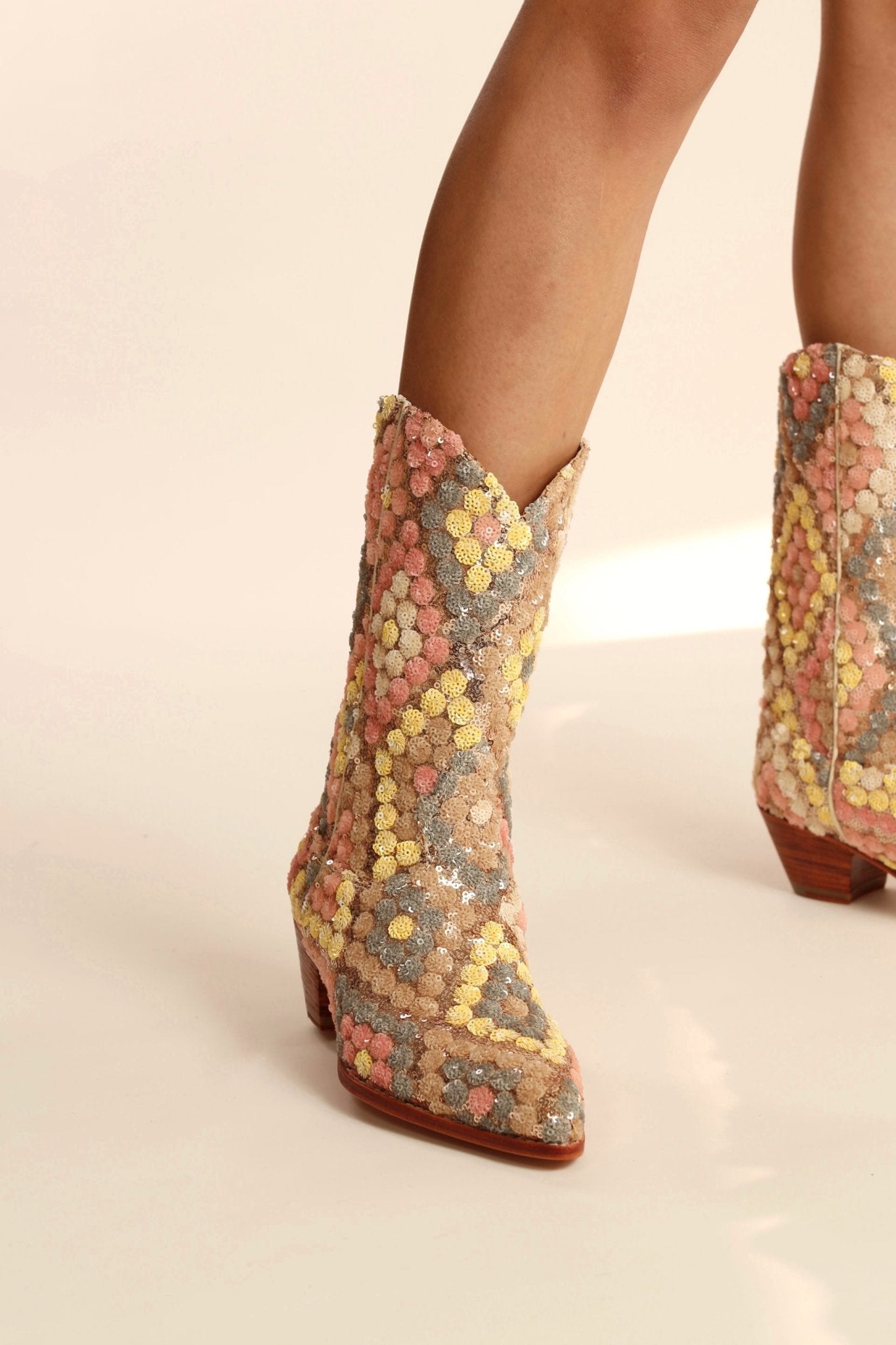 SEQUIN EMBROIDERED SILK WESTERN BOOTS NAHOME - MOMO STUDIO BERLIN - Berlin Concept Store - sustainable & ethical fashion