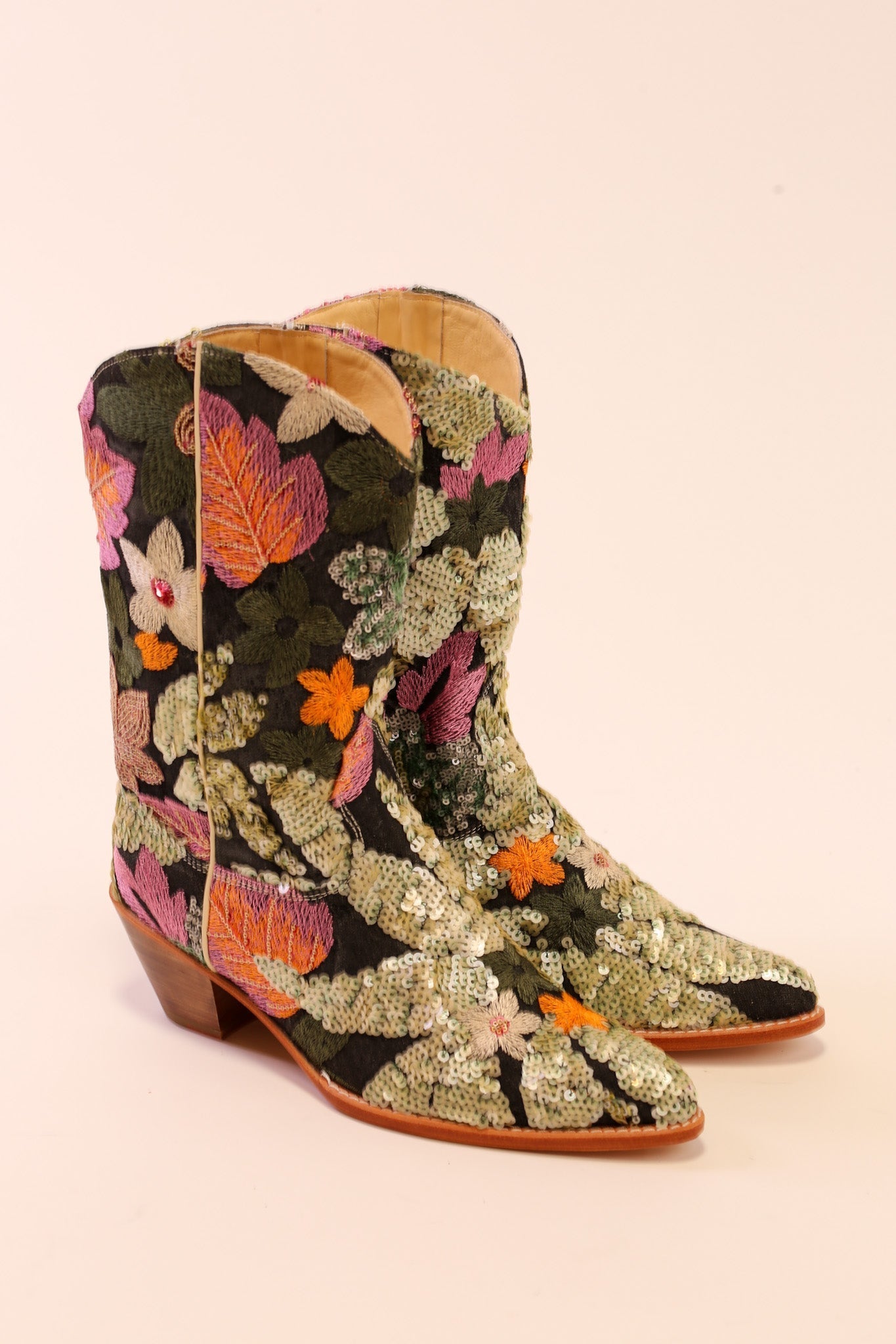 SEQUIN EMBROIDERED WESTERN BOOT LOERI - MOMO STUDIO BERLIN - Berlin Concept Store - sustainable & ethical fashion