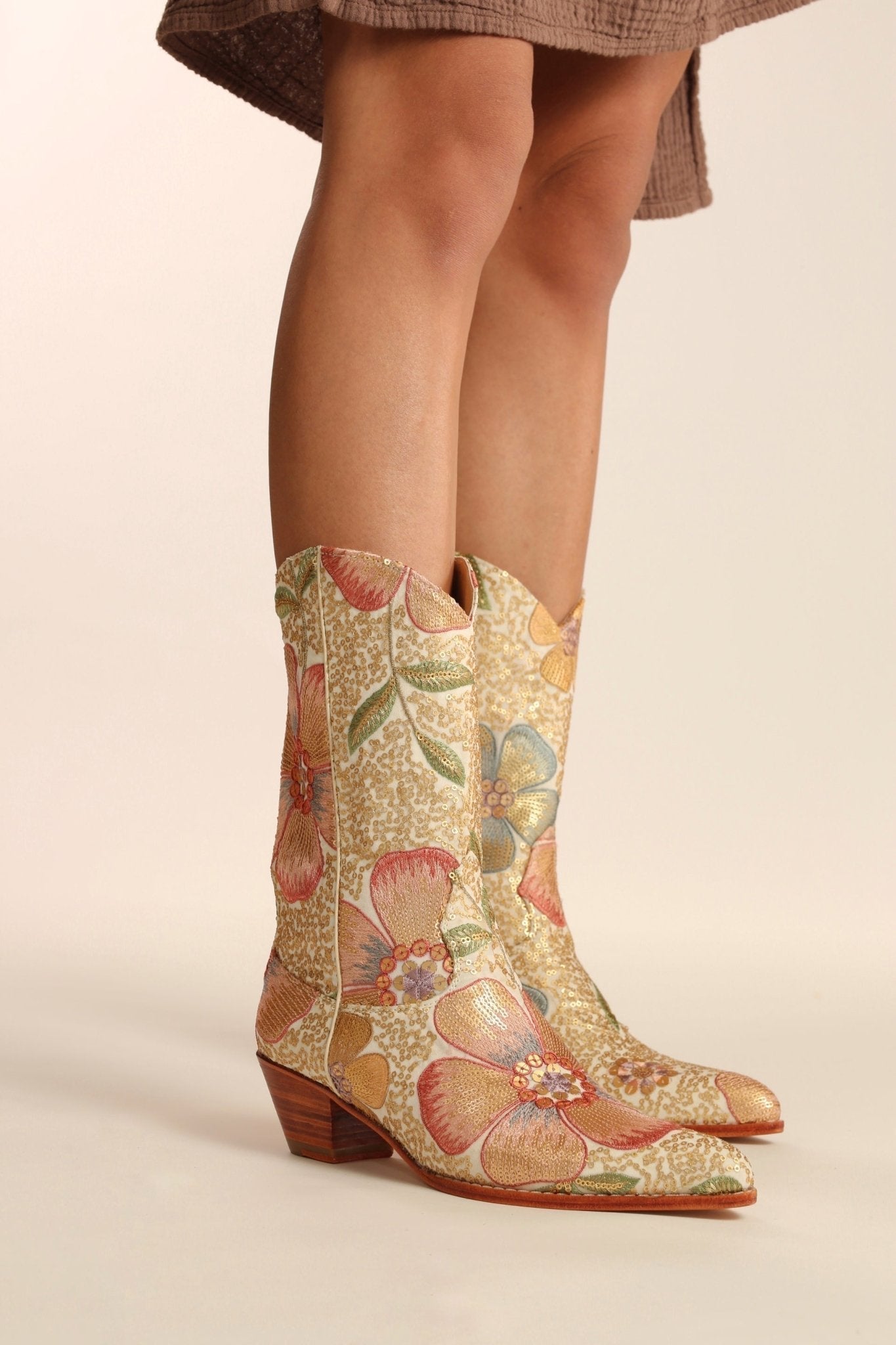 SEQUIN EMBROIDERED WESTERN BOOTS SILK GABRIELA - MOMO STUDIO BERLIN - Berlin Concept Store - sustainable & ethical fashion