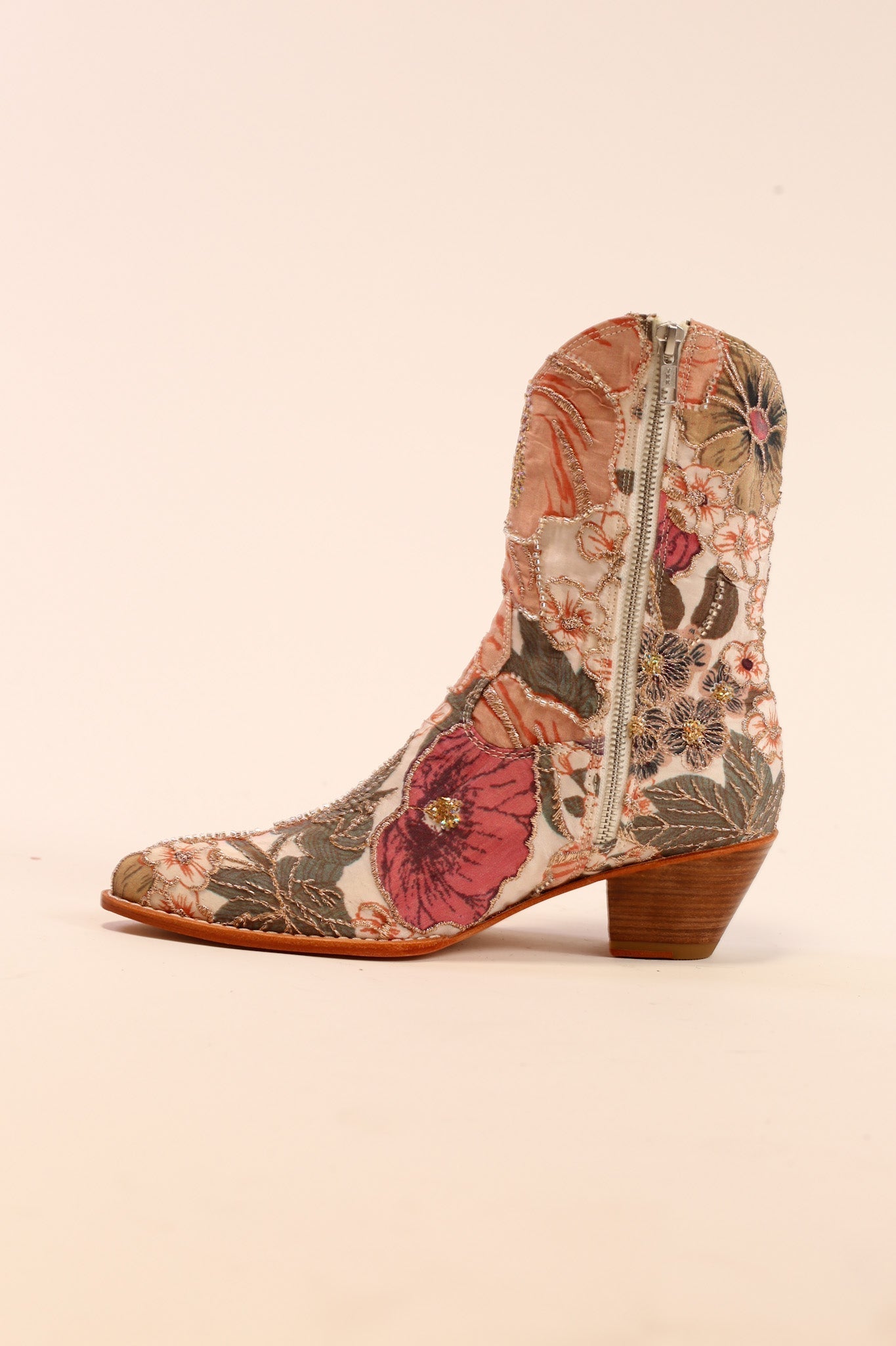 SEQUIN SILK EMBROIDERED BOOTS BALVE - MOMO STUDIO BERLIN - Berlin Concept Store - sustainable & ethical fashion