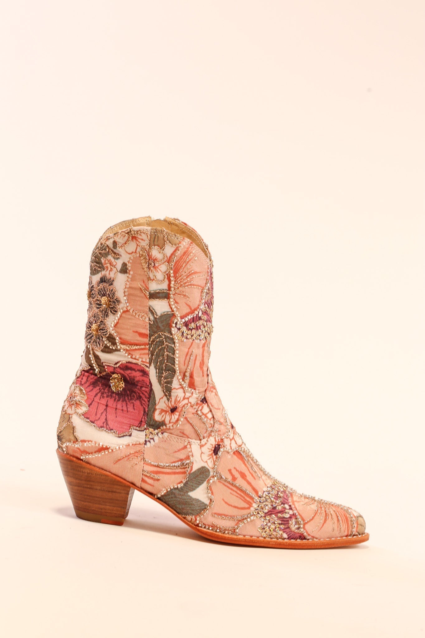 SEQUIN SILK EMBROIDERED BOOTS BALVE - MOMO STUDIO BERLIN - Berlin Concept Store - sustainable & ethical fashion