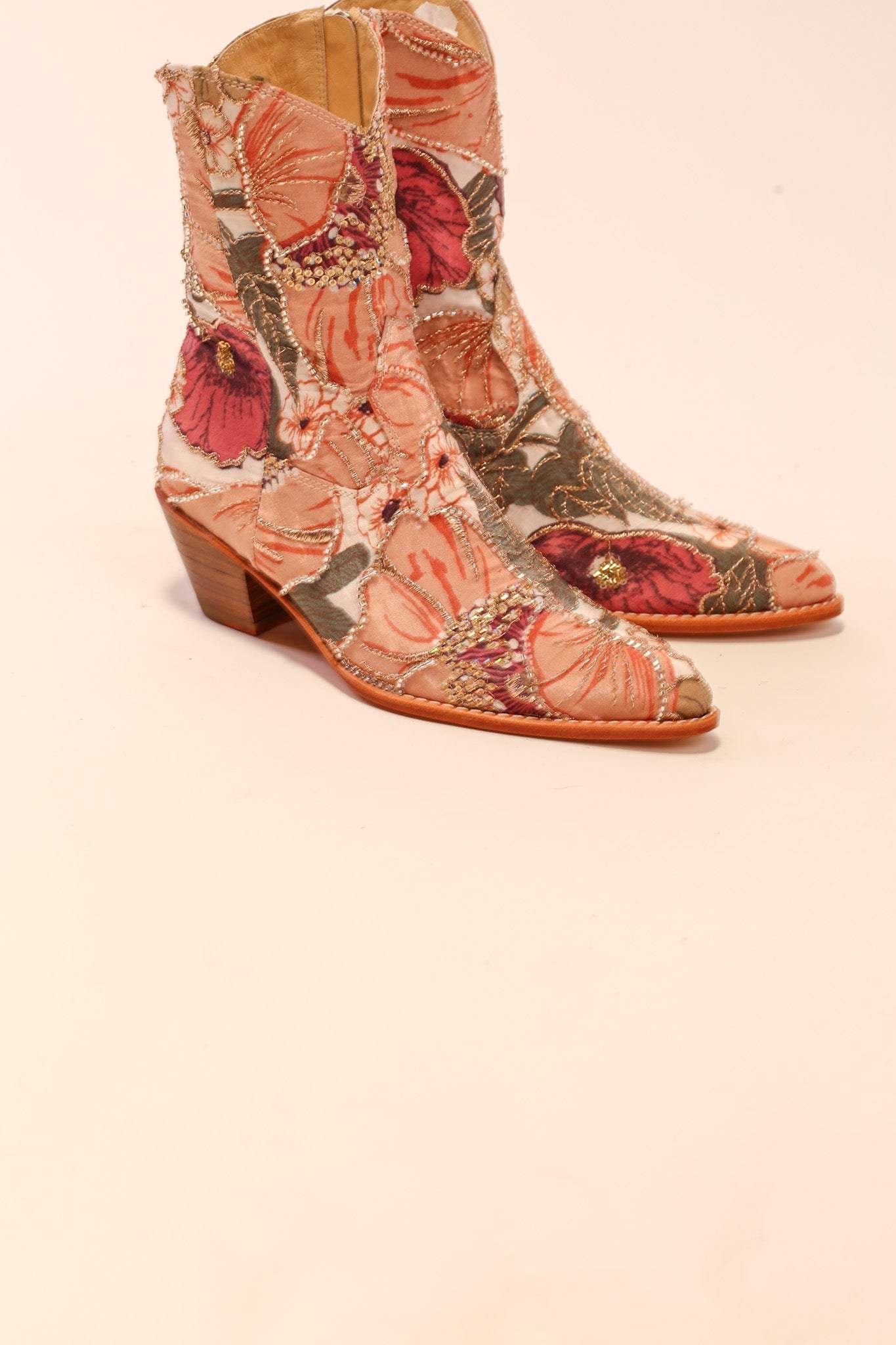 SEQUIN SILK EMBROIDERED BOOTS BALVE - MOMO STUDIO BERLIN - Berlin Concept Store - sustainable & ethical fashion