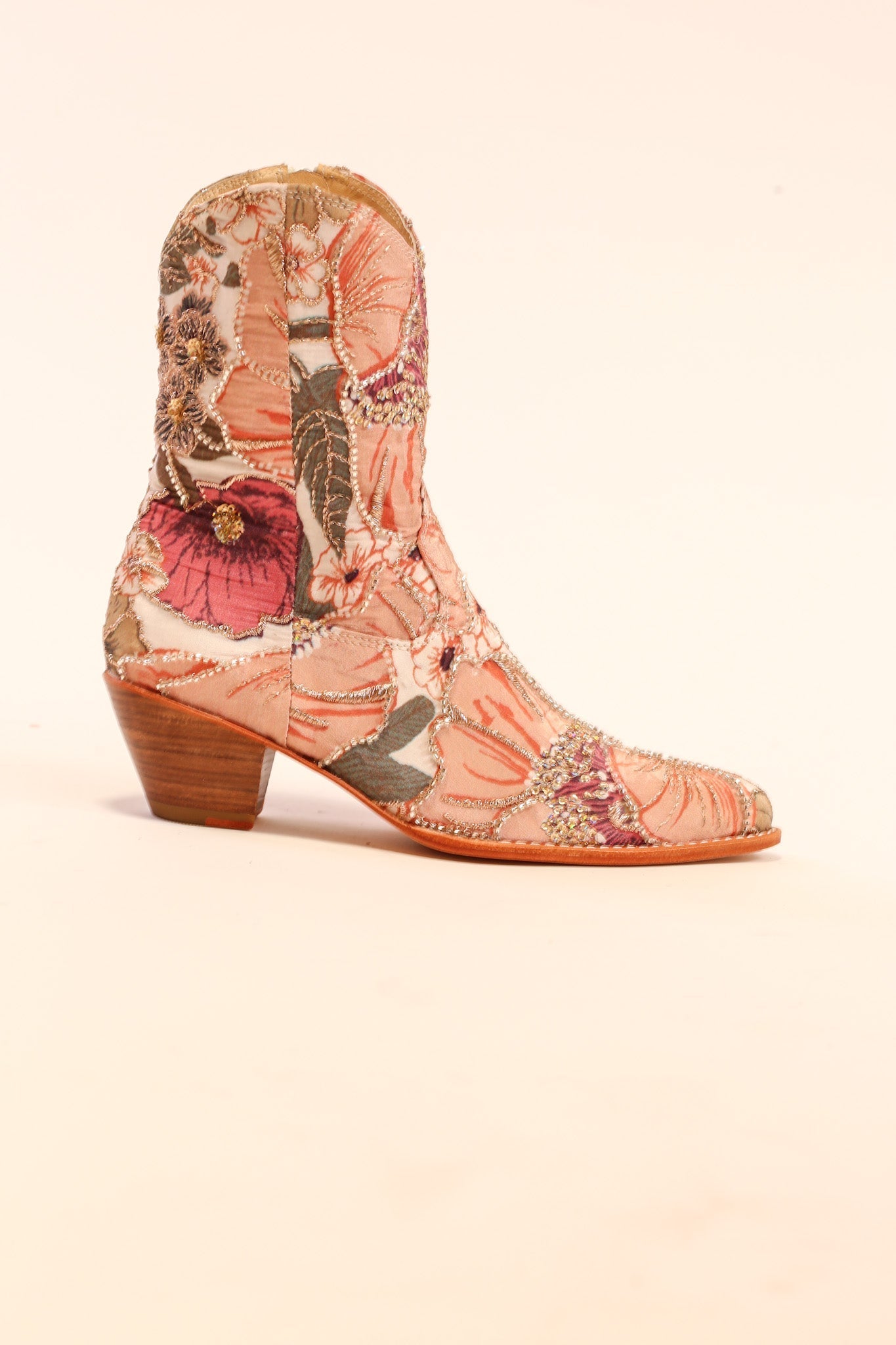 SEQUIN SILK EMBROIDERED BOOTS BALVE - MOMO STUDIO BERLIN - Berlin Concept Store - sustainable & ethical fashion