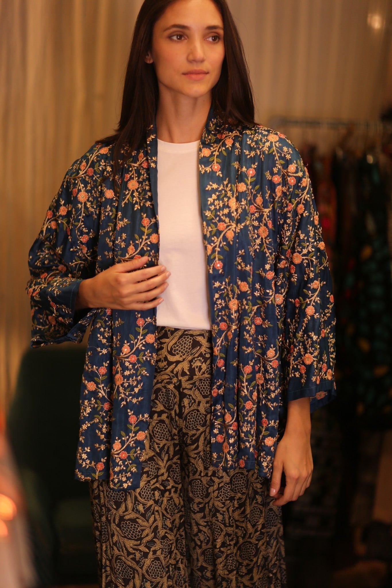 SHORT EMBROIDERED SILK KIMONO ANNA - MOMO STUDIO BERLIN - Berlin Concept Store - sustainable & ethical fashion