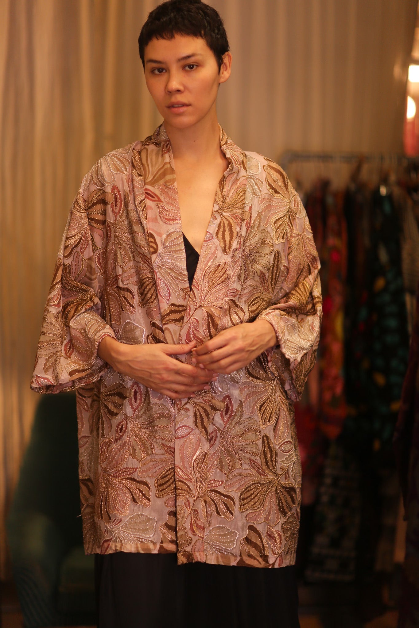SHORT SILK EMBROIDERED KIMONO LINDA - MOMO STUDIO BERLIN - Berlin Concept Store - sustainable & ethical fashion