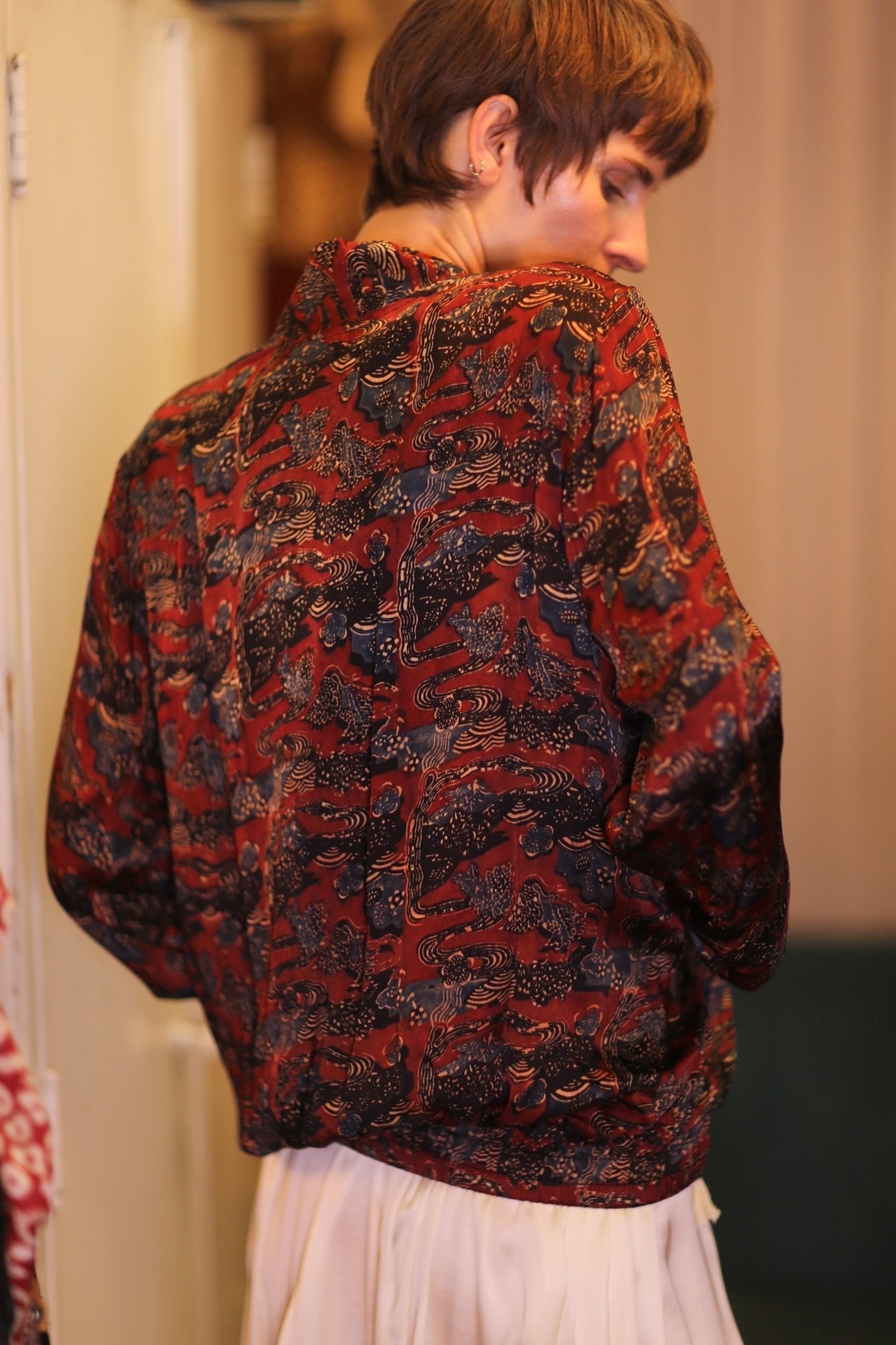 SILK BOMBER JACKET ANCHA RUBY - BANGKOK TAILOR CLOTHING STORE - HANDMADE CLOTHING