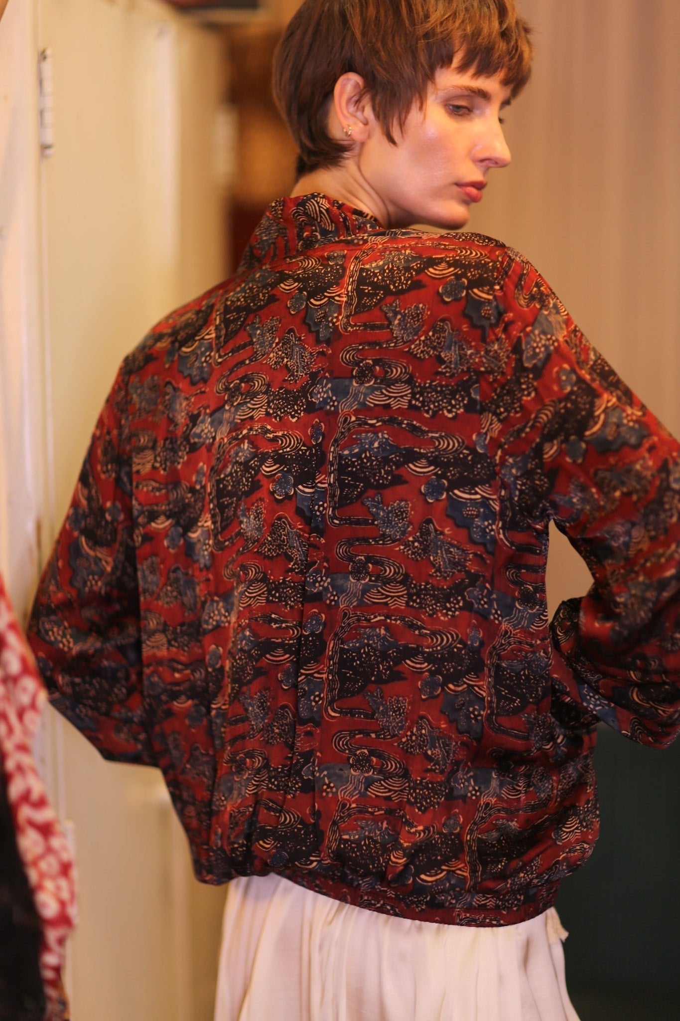 SILK BOMBER JACKET ANCHA RUBY - BANGKOK TAILOR CLOTHING STORE - HANDMADE CLOTHING