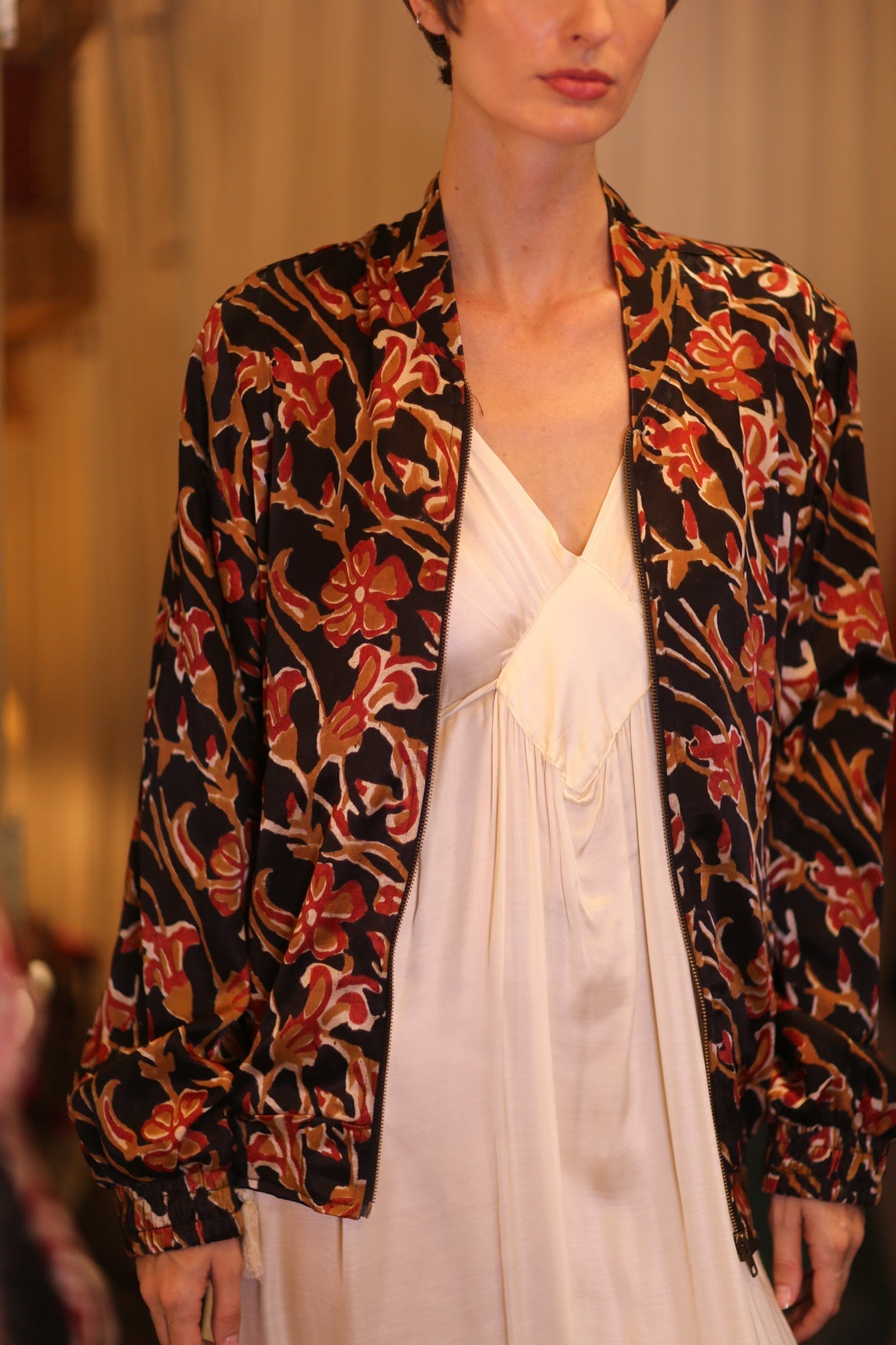 SILK BOMBER JACKET ANCHA SCARLET - MOMO STUDIO BERLIN - Berlin Concept Store - sustainable & ethical fashion