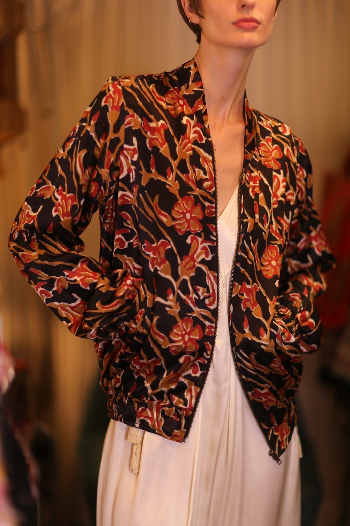 SILK BOMBER JACKET ANCHA SCARLET - MOMO STUDIO BERLIN - Berlin Concept Store - sustainable & ethical fashion
