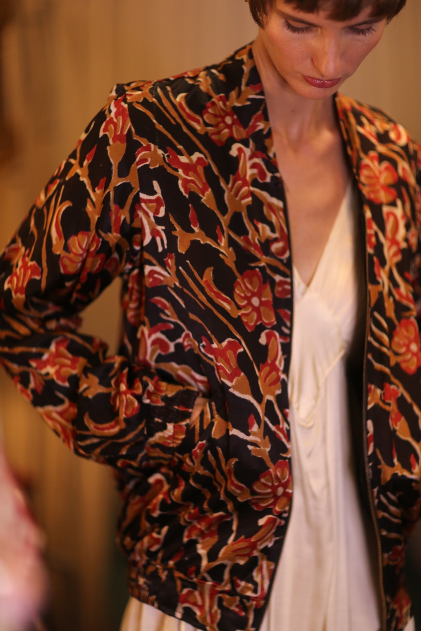 SILK BOMBER JACKET ANCHA SCARLET - MOMO STUDIO BERLIN - Berlin Concept Store - sustainable & ethical fashion