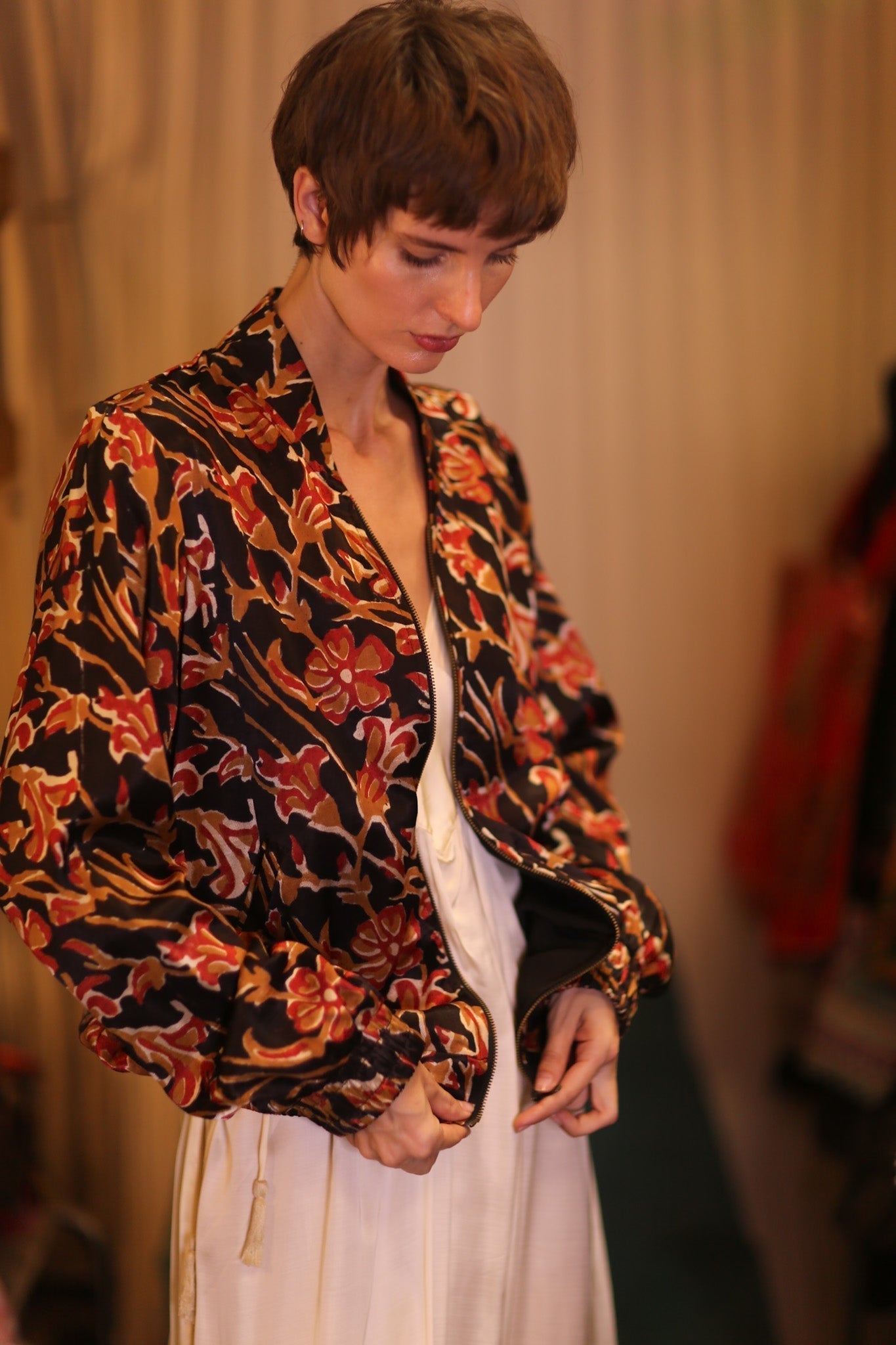 SILK BOMBER JACKET ANCHA SCARLET - MOMO STUDIO BERLIN - Berlin Concept Store - sustainable & ethical fashion