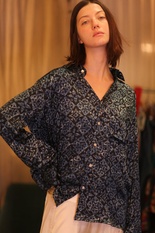 SILK BOYFRIEND SHIRT BILLIE HLAING - MOMO STUDIO BERLIN - Berlin Concept Store - sustainable & ethical fashion