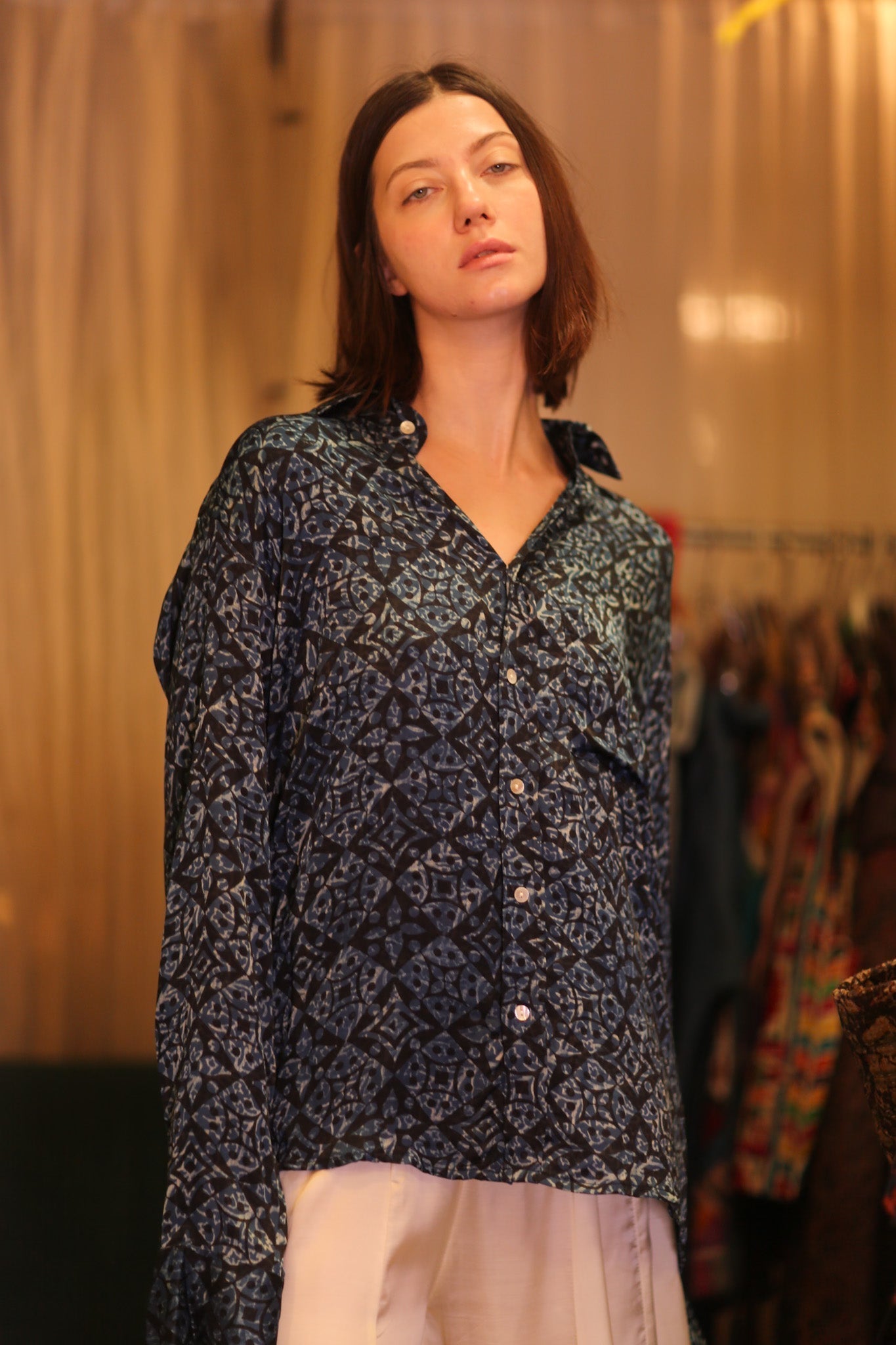 SILK BOYFRIEND SHIRT BILLIE HLAING - MOMO STUDIO BERLIN - Berlin Concept Store - sustainable & ethical fashion