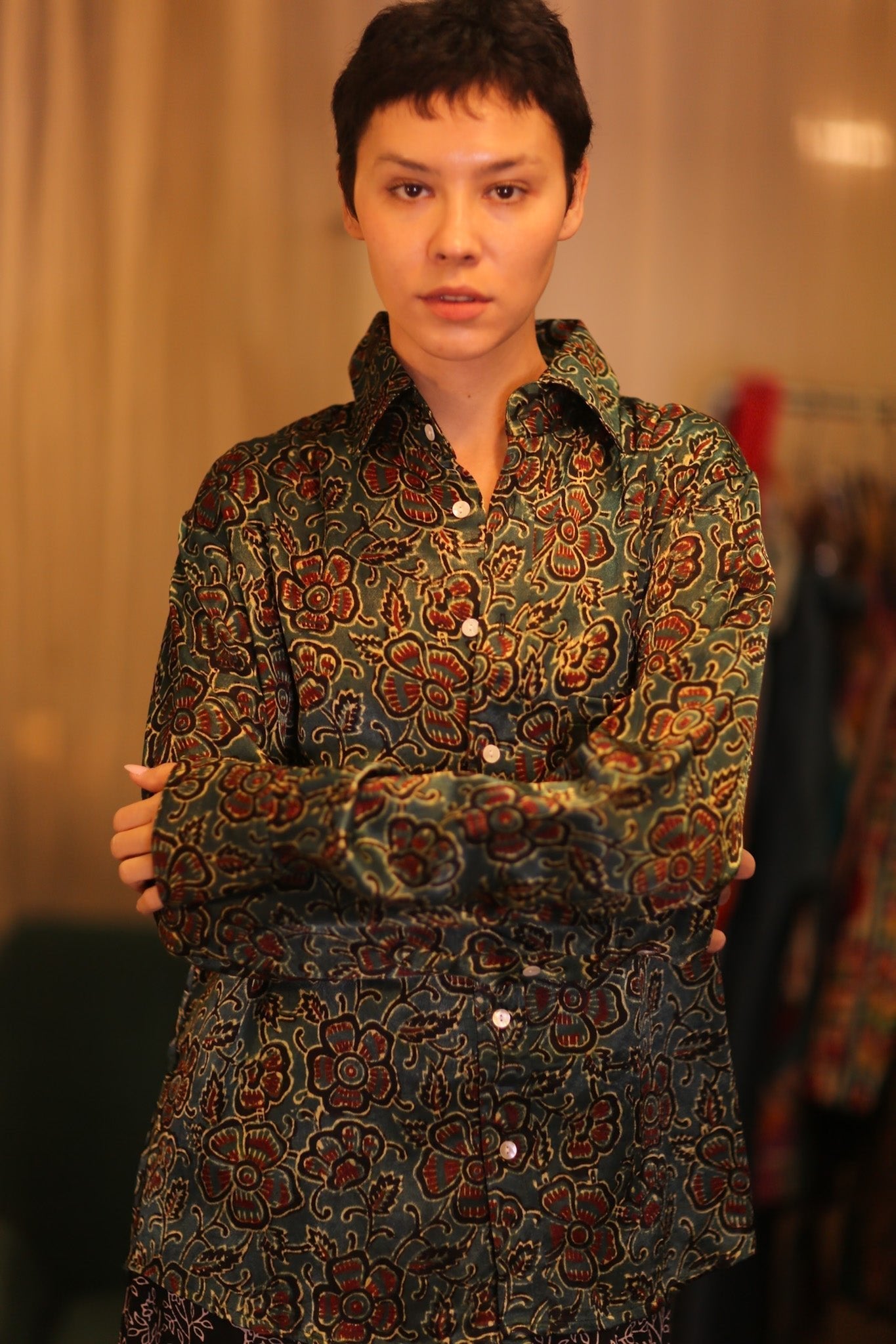 SILK BOYFRIEND SHIRT BILLIE HTOO - MOMO STUDIO BERLIN - Berlin Concept Store - sustainable & ethical fashion