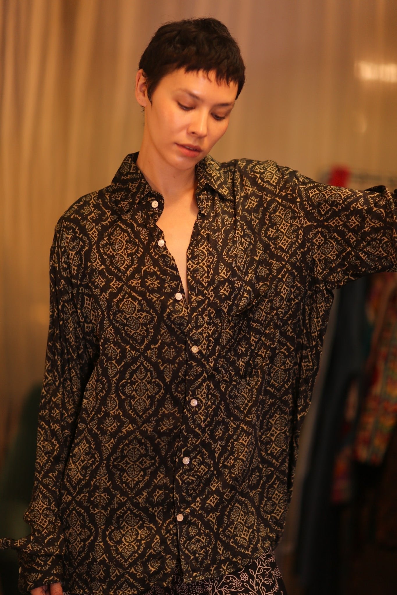 SILK BOYFRIEND SHIRT BILLIE KANOTE - MOMO STUDIO BERLIN - Berlin Concept Store - sustainable & ethical fashion