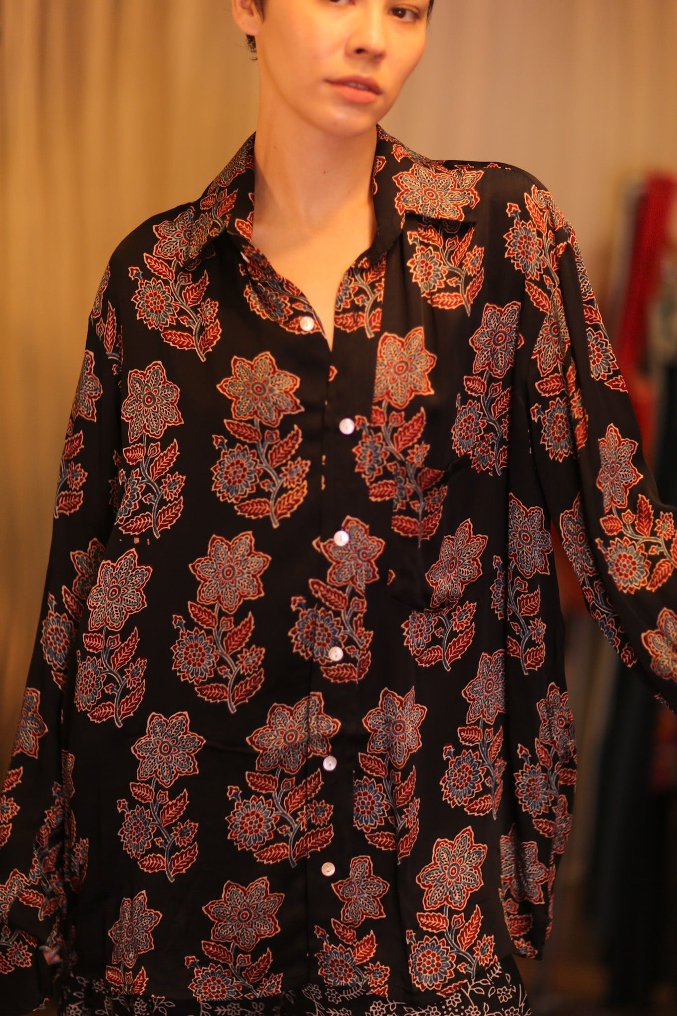 SILK BOYFRIEND SHIRT BILLIE LATPAN - MOMO STUDIO BERLIN - Berlin Concept Store - sustainable & ethical fashion