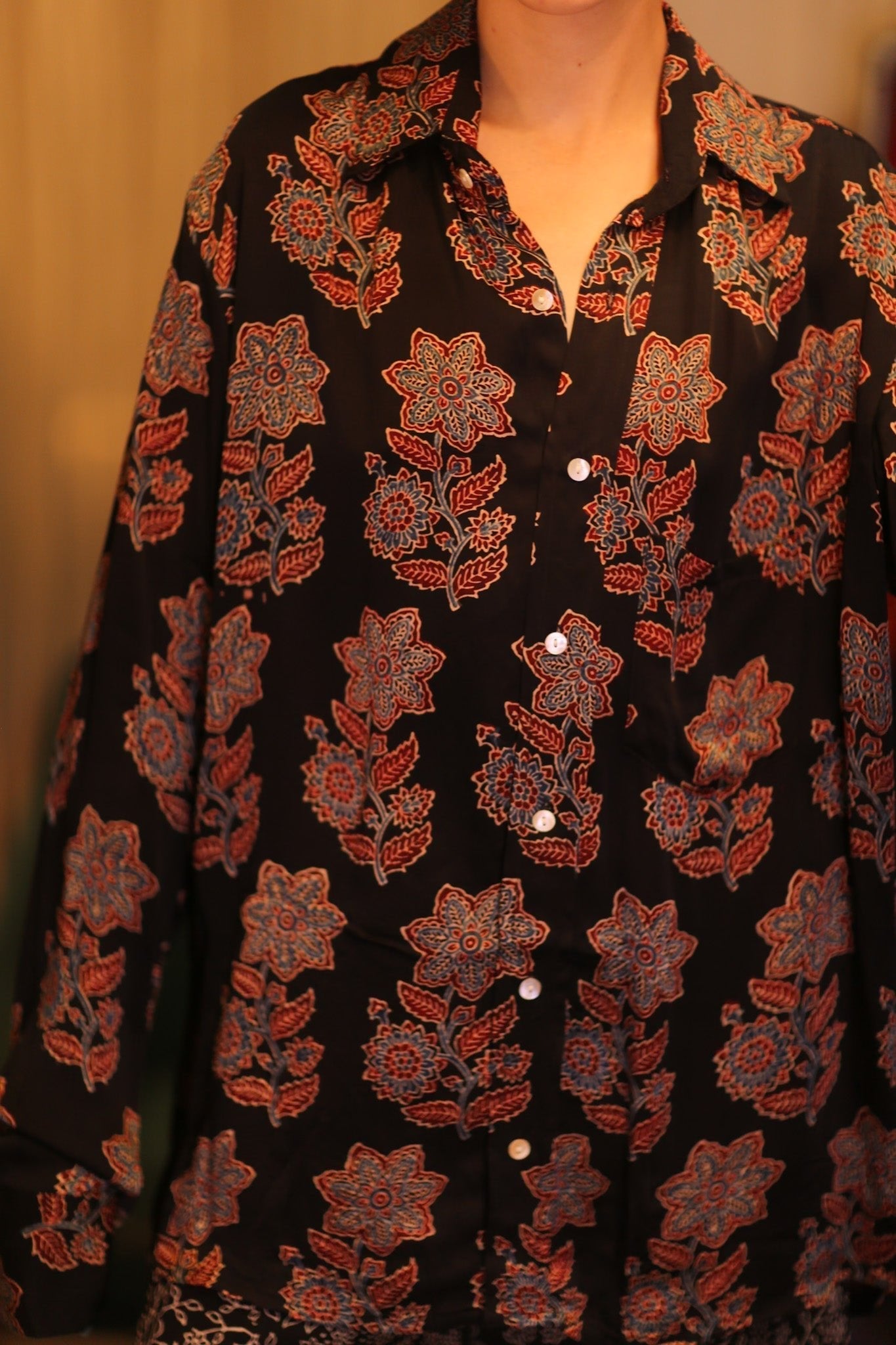 SILK BOYFRIEND SHIRT BILLIE LATPAN - MOMO STUDIO BERLIN - Berlin Concept Store - sustainable & ethical fashion
