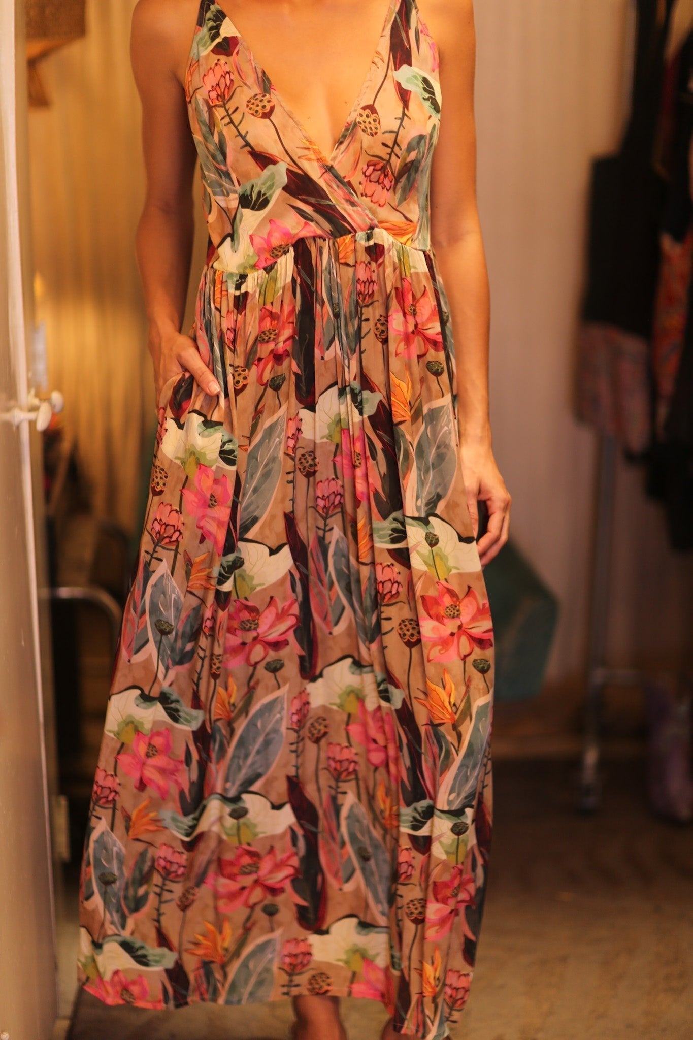 SILK DRESS LILY LOTUS - MOMO STUDIO BERLIN - Berlin Concept Store - sustainable & ethical fashion