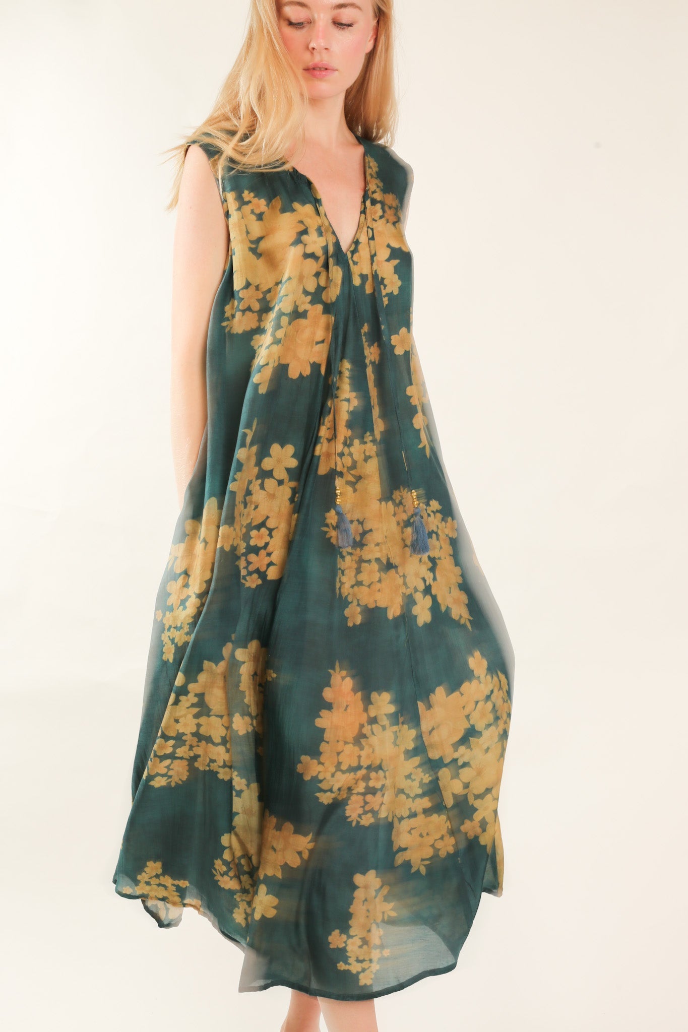 SILK DRESS NATCHA - MOMO STUDIO BERLIN - Berlin Concept Store - sustainable & ethical fashion