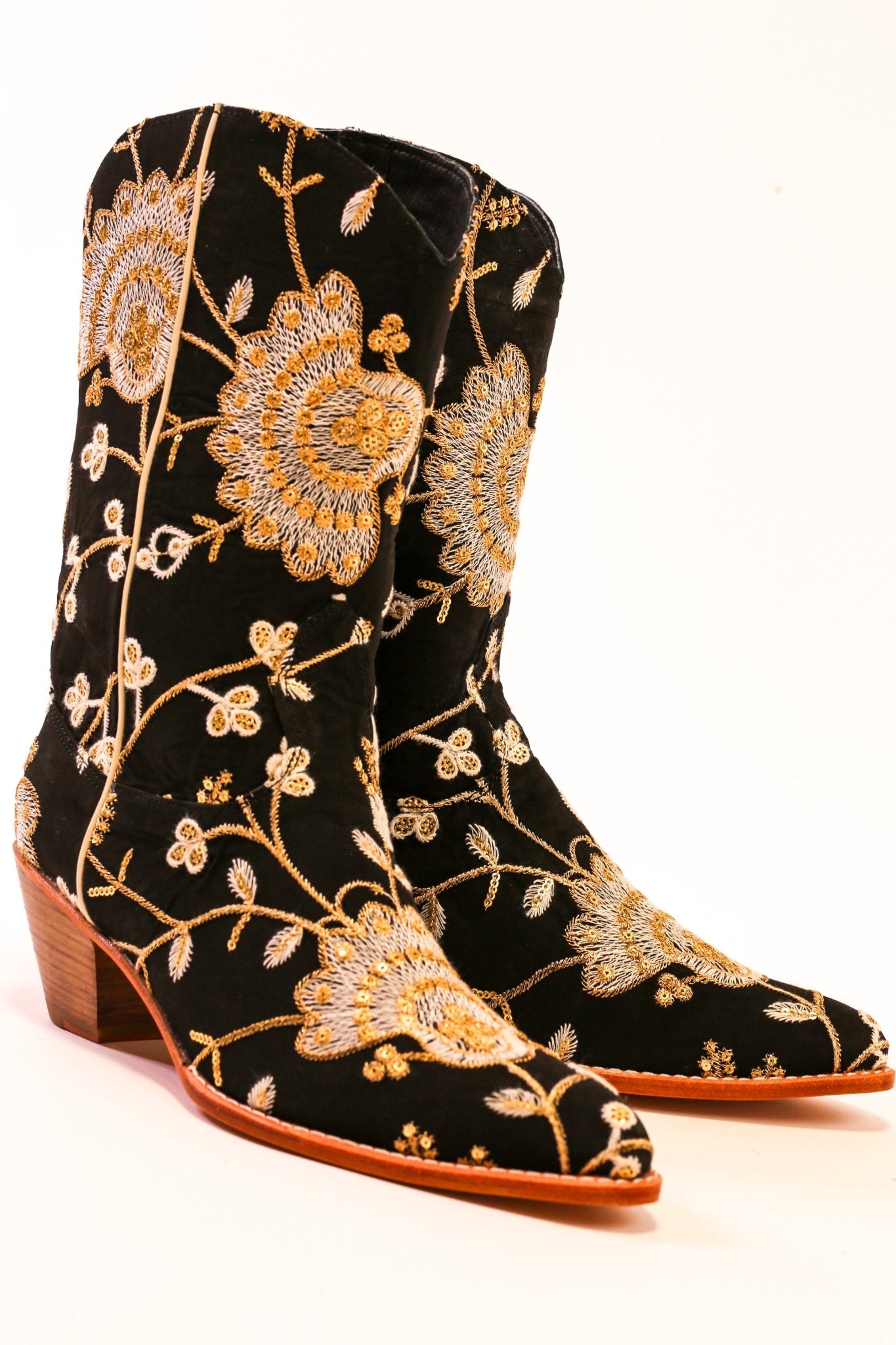 SILK EMBROIDERED BOOTS CIHAN - MOMO STUDIO BERLIN - Berlin Concept Store - sustainable & ethical fashion