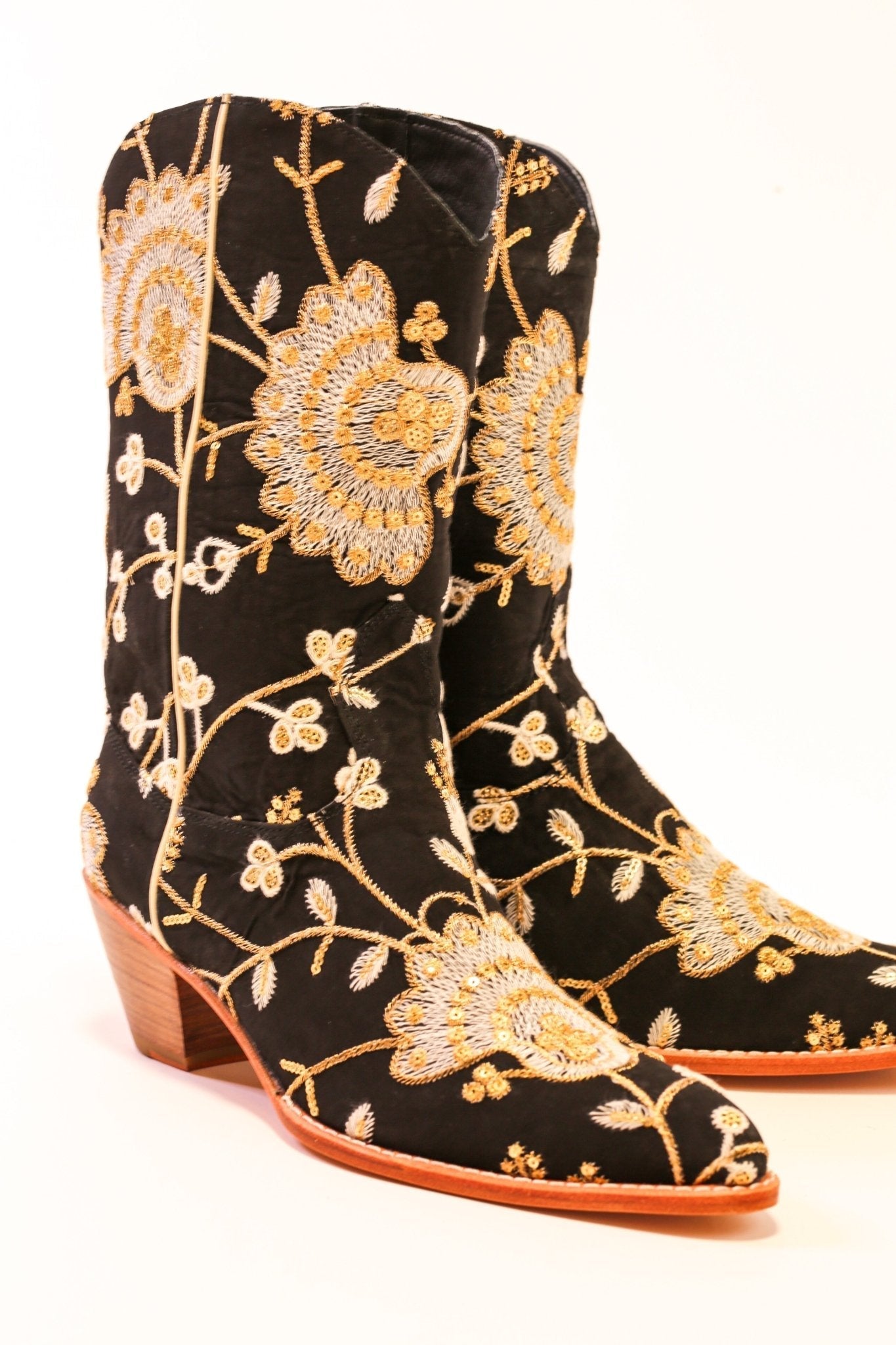 SILK EMBROIDERED BOOTS CIHAN - MOMO STUDIO BERLIN - Berlin Concept Store - sustainable & ethical fashion