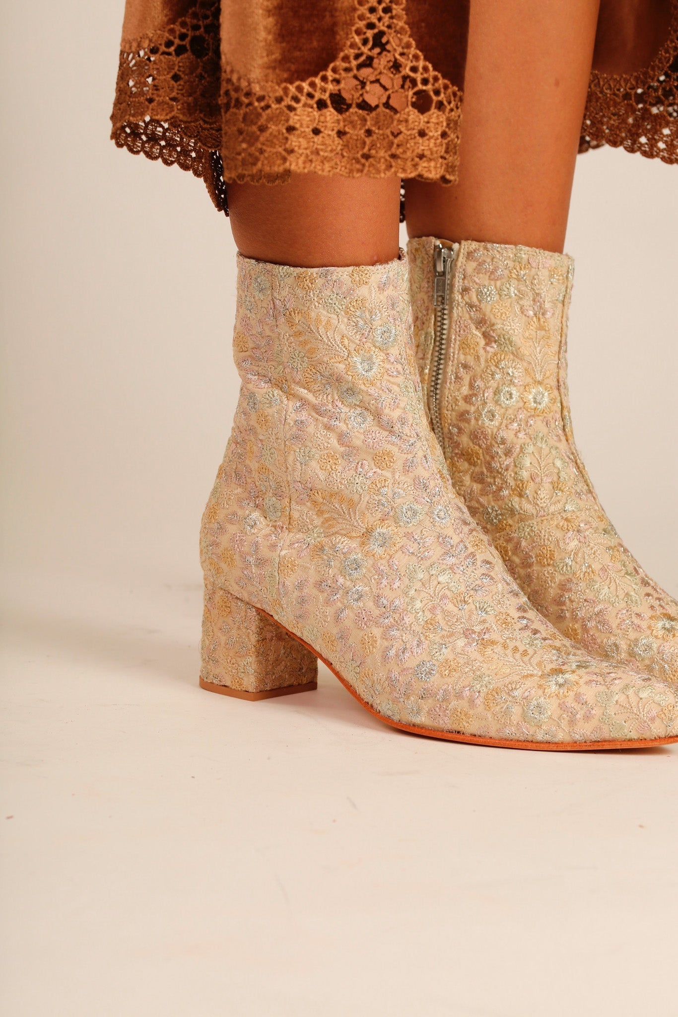 SILK EMBROIDERED BOOTS LYDIE - MOMO STUDIO BERLIN - Berlin Concept Store - sustainable & ethical fashion