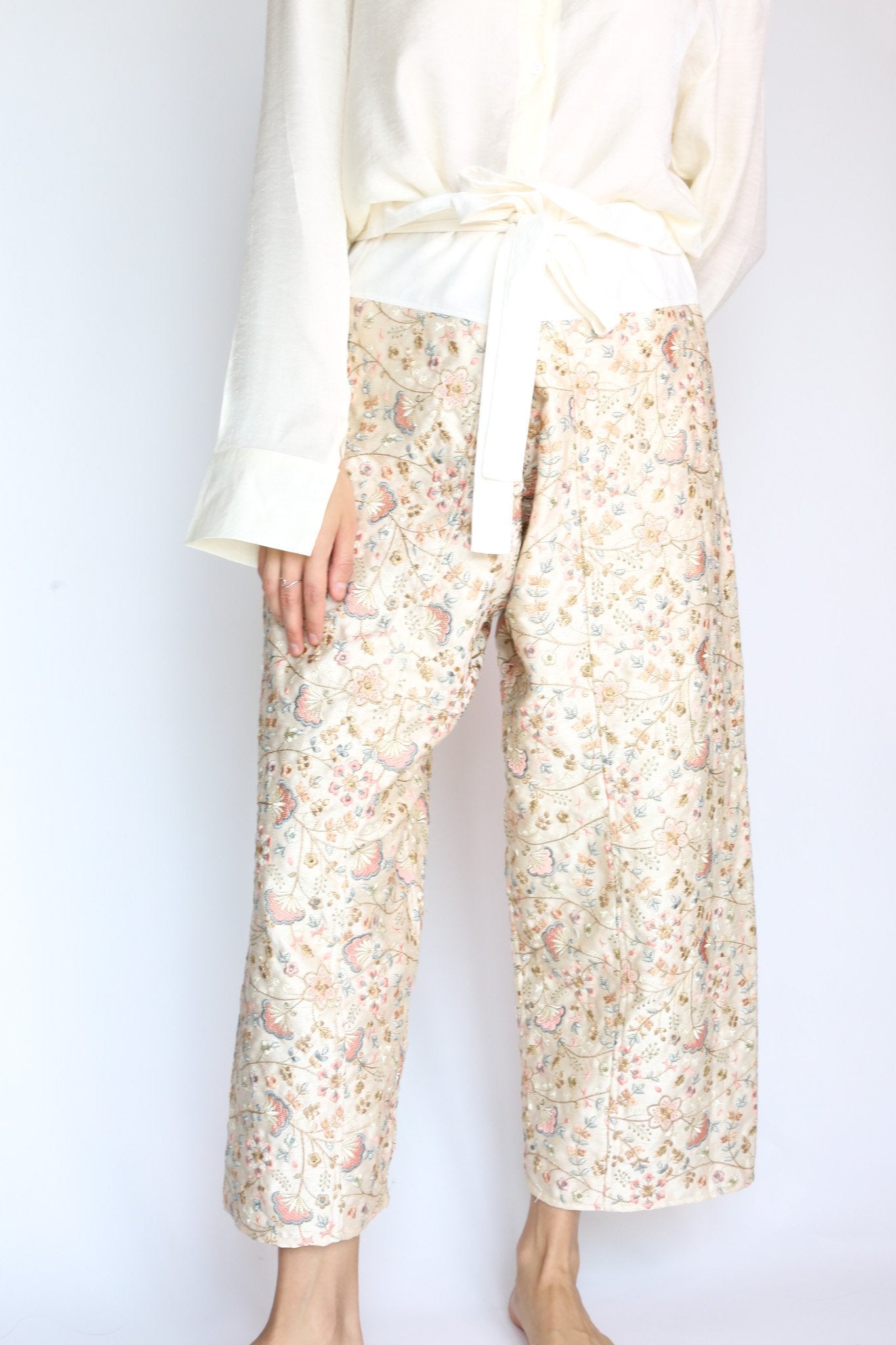 SILK EMBROIDERED FISHERMAN WRAP PANTS BELINDA - MOMO STUDIO BERLIN - Berlin Concept Store - sustainable & ethical fashion