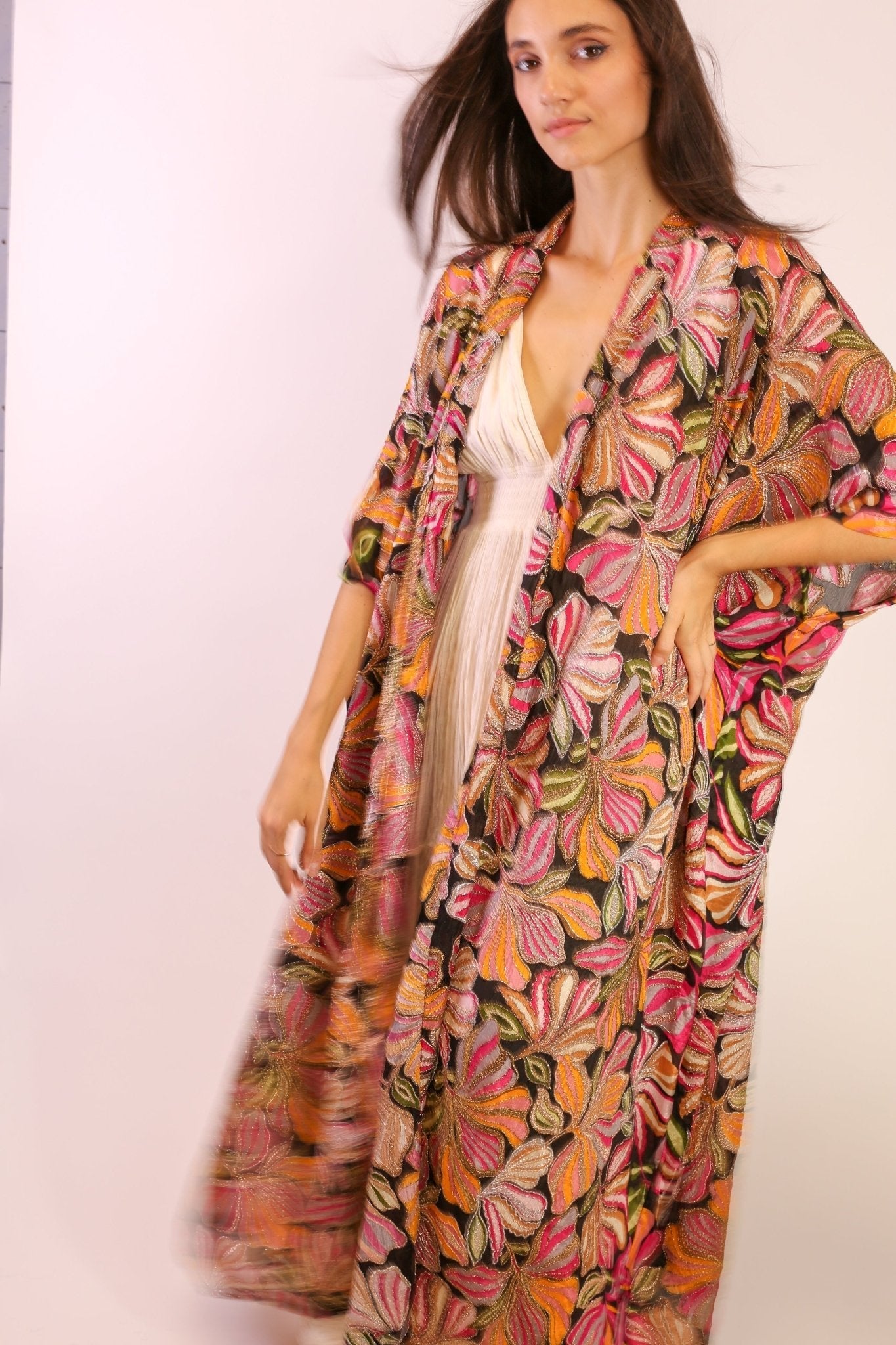 SILK EMBROIDERED KIMONO MAE - MOMO STUDIO BERLIN - Berlin Concept Store - sustainable & ethical fashion