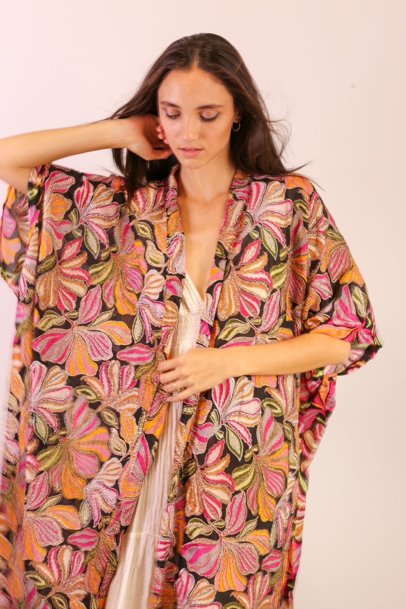 SILK EMBROIDERED KIMONO MAE - MOMO STUDIO BERLIN - Berlin Concept Store - sustainable & ethical fashion