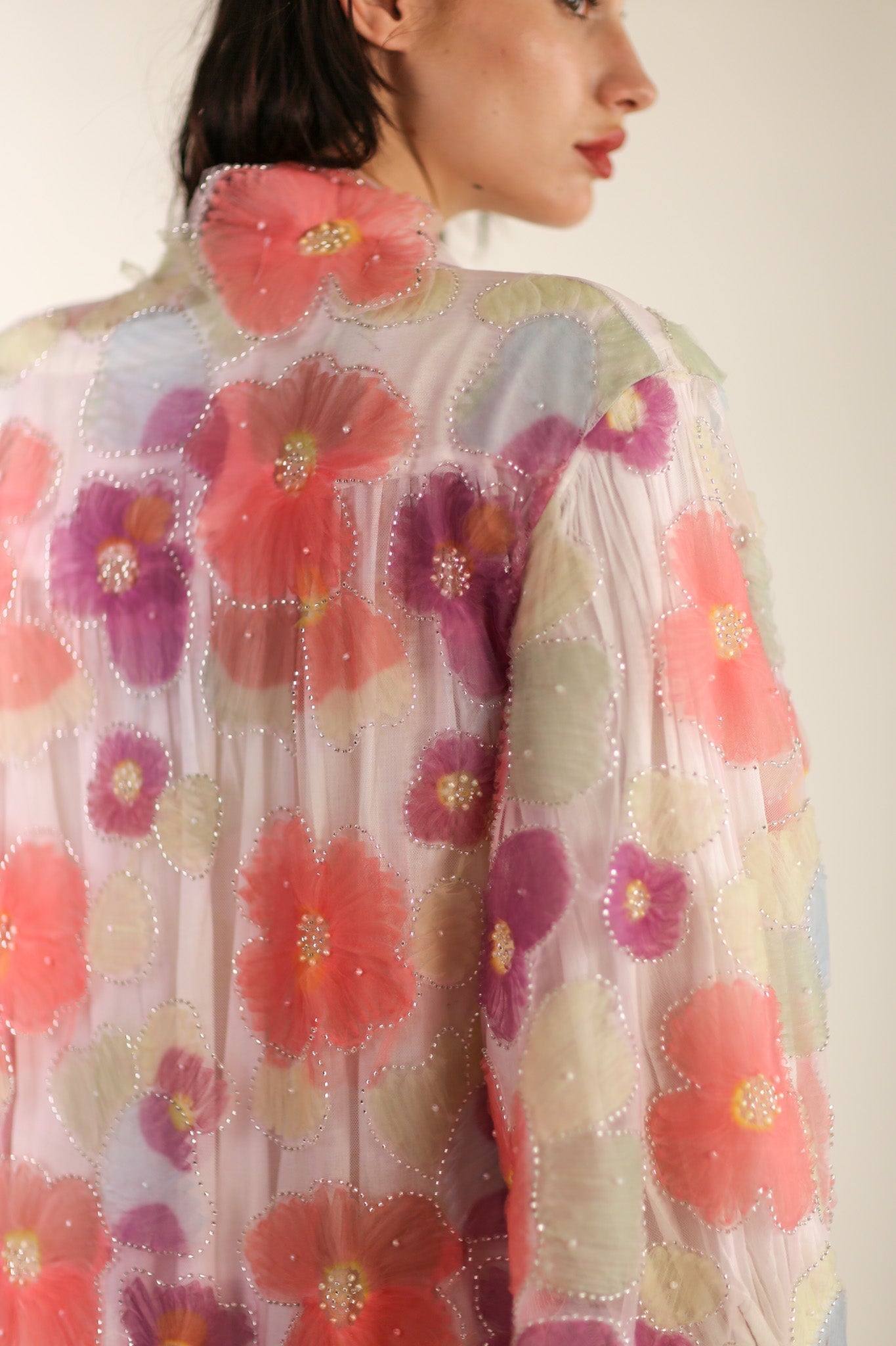 SILK FLOWER EMBELLISHED KIMONO ULISA - MOMO STUDIO BERLIN - Berlin Concept Store - sustainable & ethical fashion