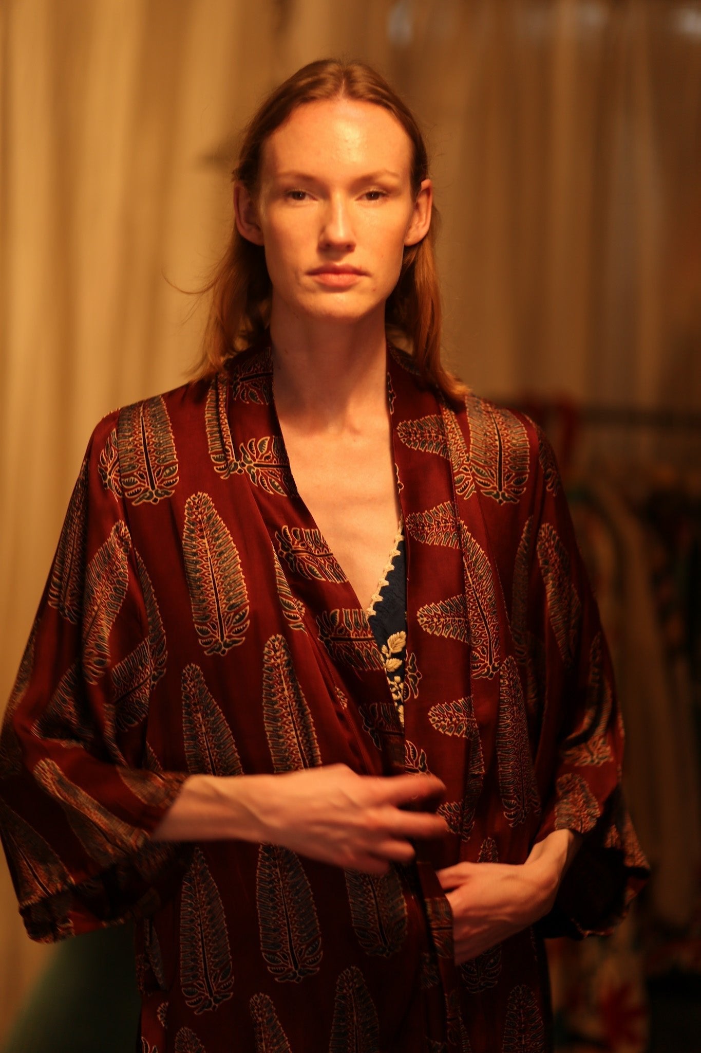 SILK KIMONO RED FEATHER - MOMO STUDIO BERLIN - Berlin Concept Store - sustainable & ethical fashion
