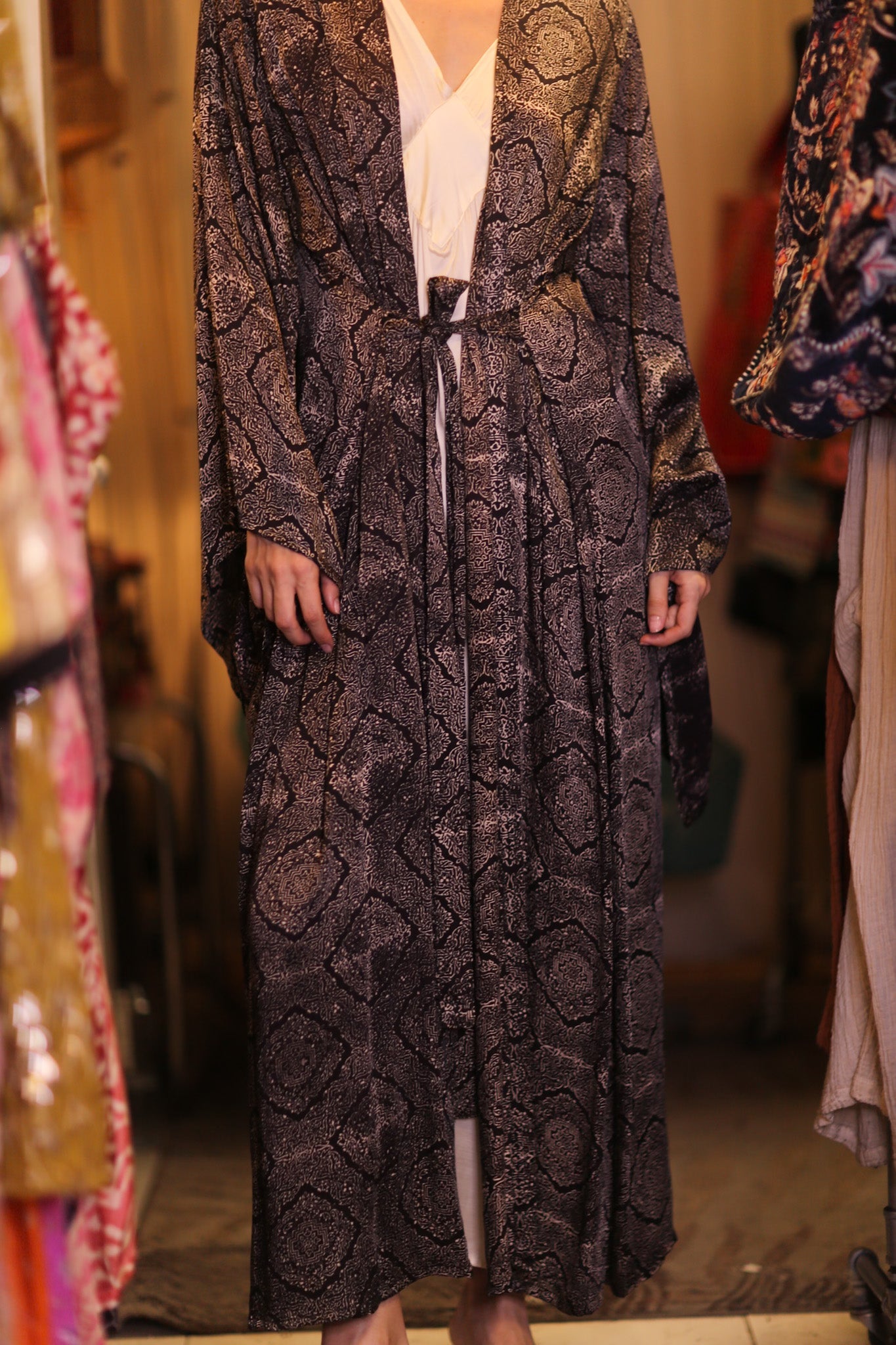 SILK KIMONO WING PINA KANOU - MOMO STUDIO BERLIN - Berlin Concept Store - sustainable & ethical fashion