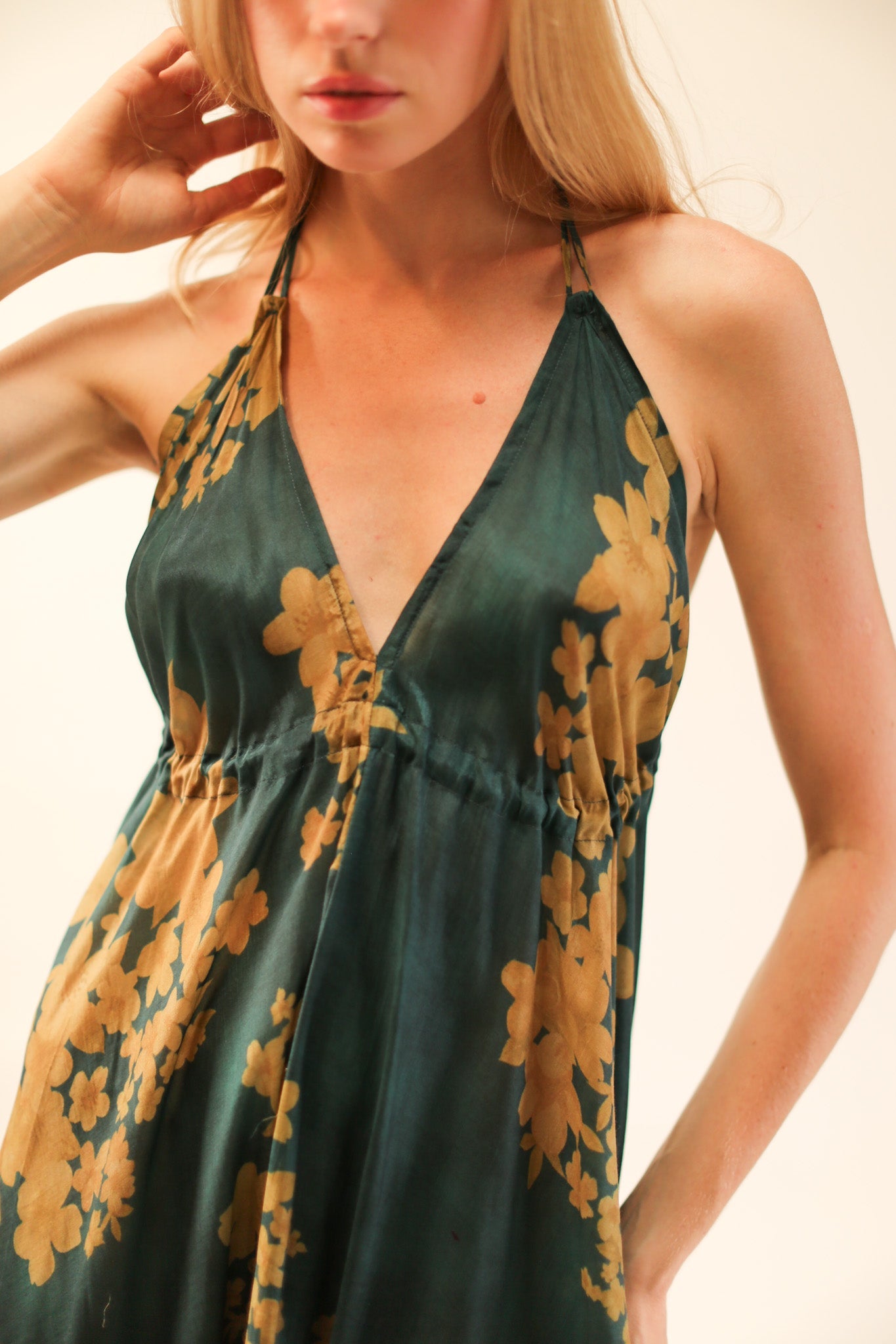 SILK SHOULDER DRESS ELA - MOMO STUDIO BERLIN - Berlin Concept Store - sustainable & ethical fashion