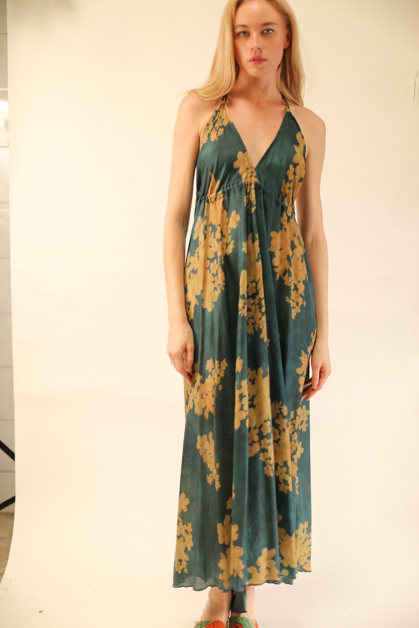 SILK SHOULDER DRESS ELA - MOMO STUDIO BERLIN - Berlin Concept Store - sustainable & ethical fashion