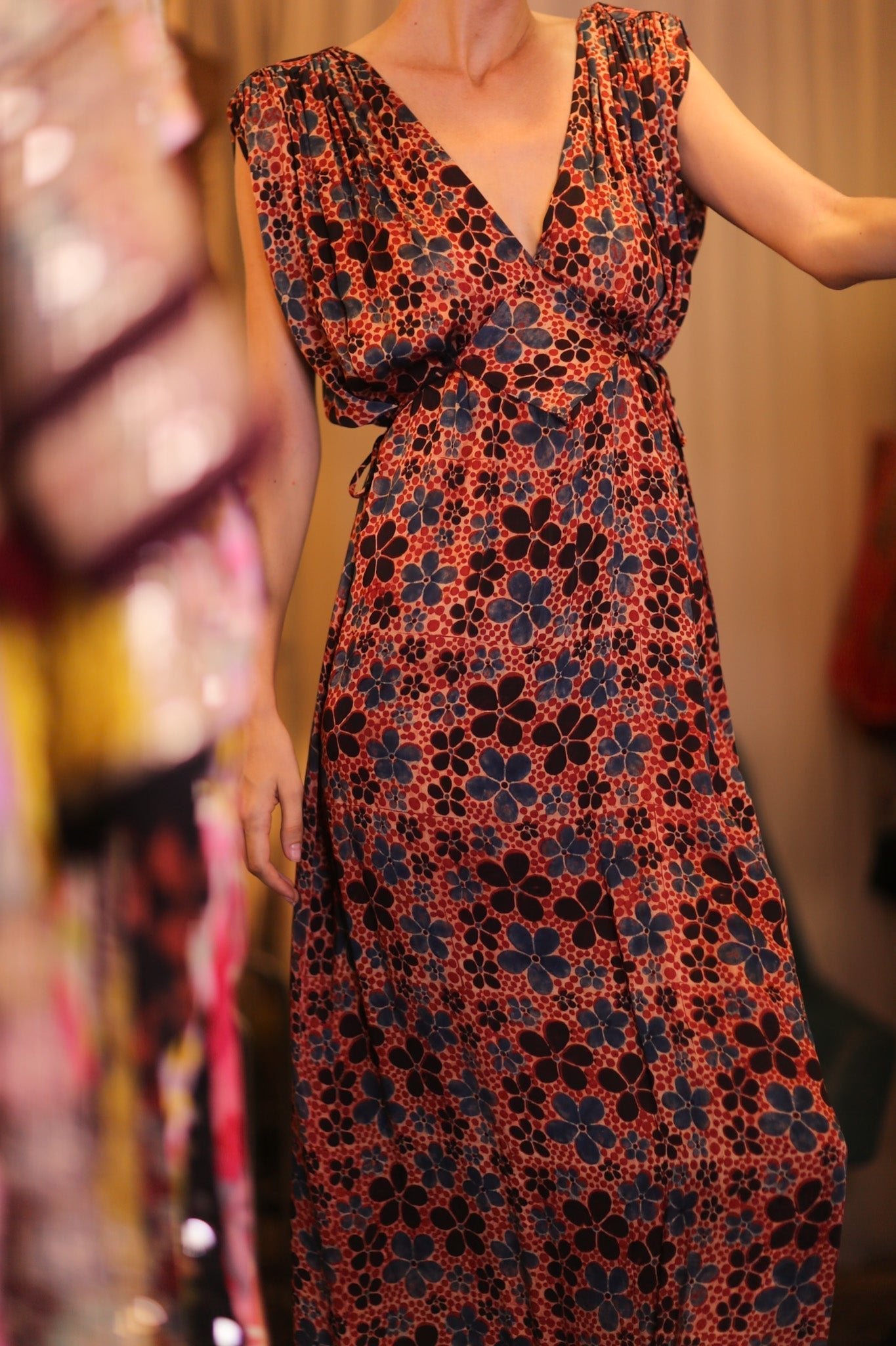 SILK VICTORIA DRESS FRANGIPANI - MOMO STUDIO BERLIN - Berlin Concept Store - sustainable & ethical fashion