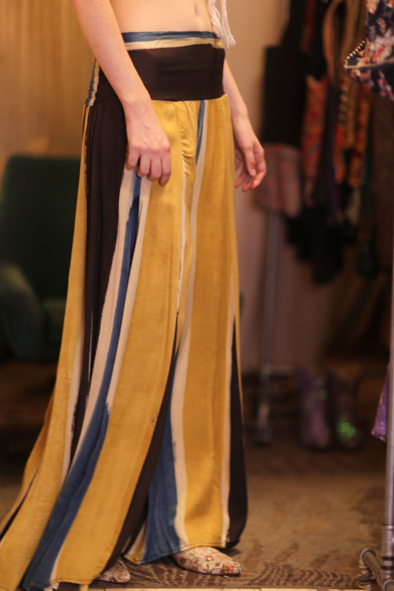 SILK WIDE LEG LONG PANTS RUBY BEACH VIDE - MOMO STUDIO BERLIN - Berlin Concept Store - sustainable & ethical fashion