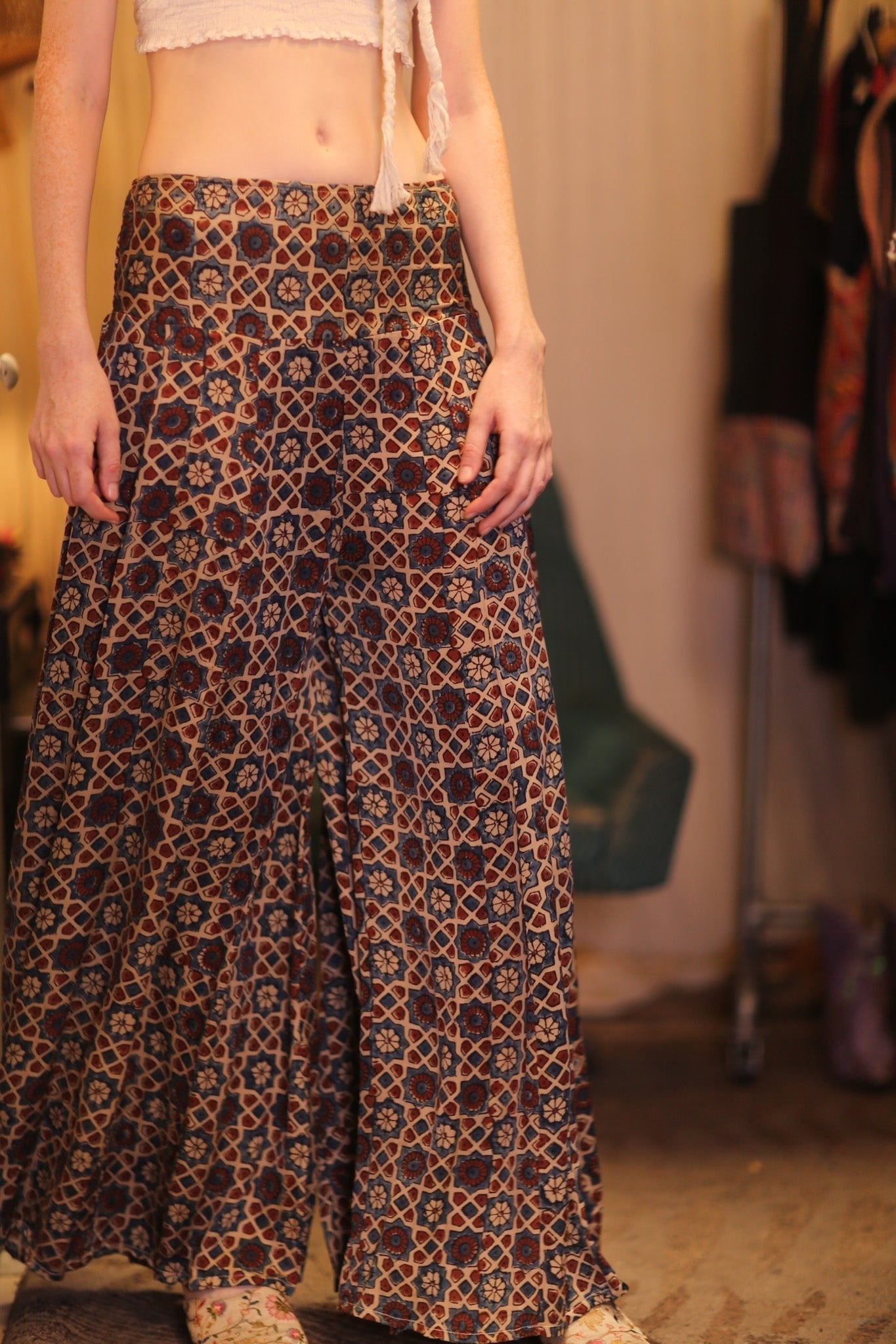 SILK WIDE LEG LONG PANTS RUBY MHANKWET - MOMO STUDIO BERLIN - Berlin Concept Store - sustainable & ethical fashion