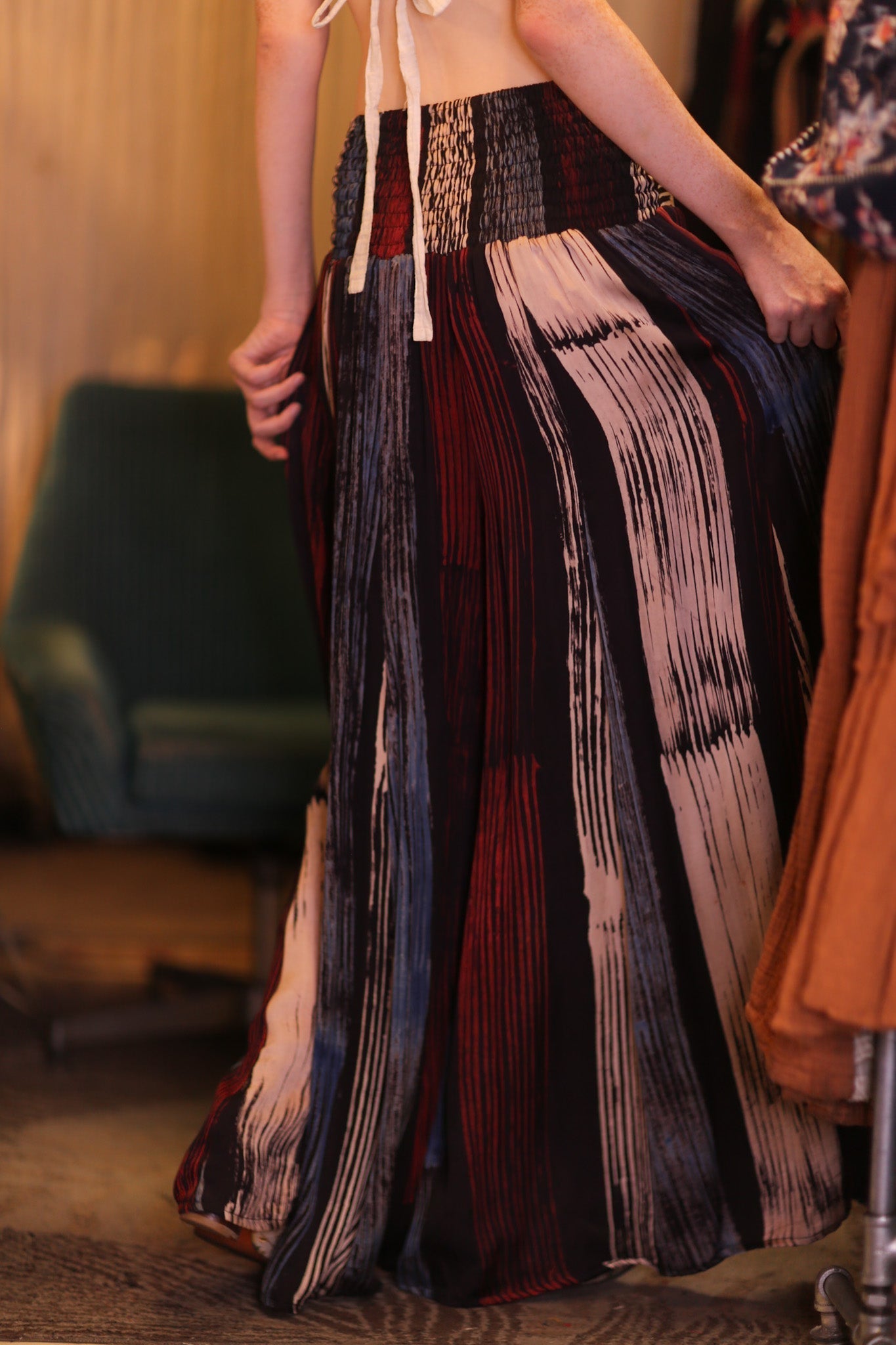 SILK WIDE LEG LONG PANTS RUBY NEO - MOMO STUDIO BERLIN - Berlin Concept Store - sustainable & ethical fashion